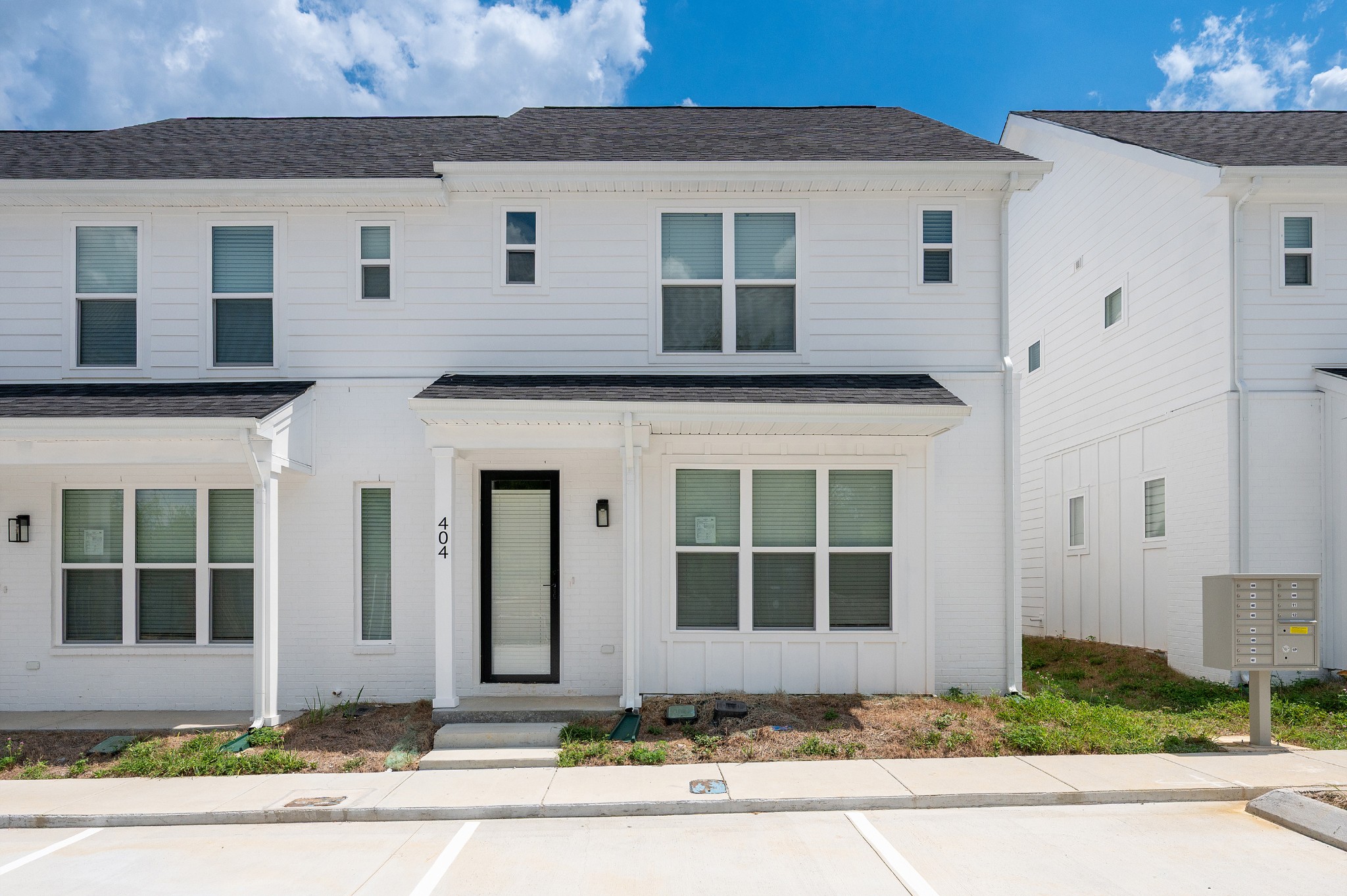 404 Curtis Hilton Way