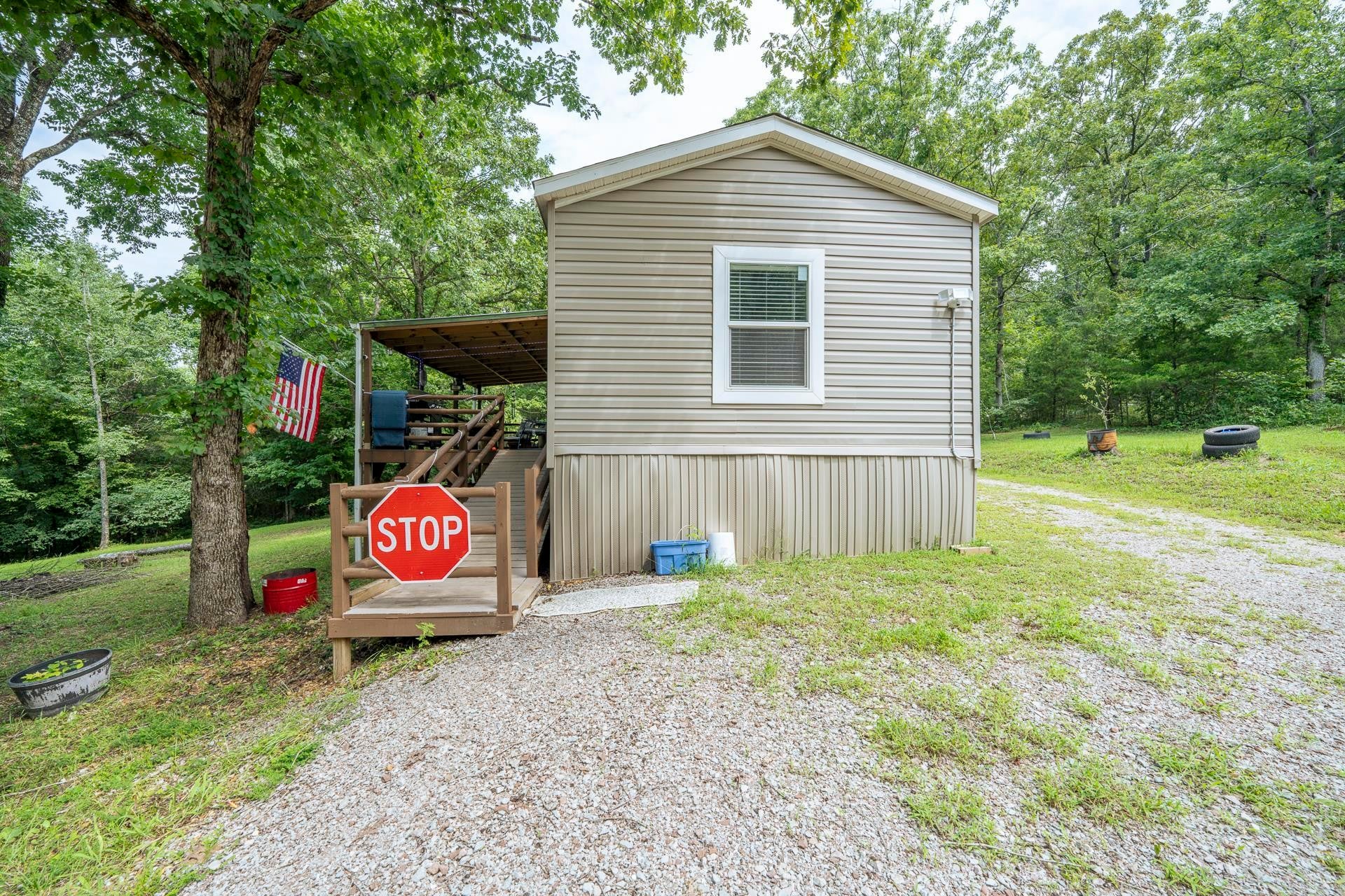 311 DEW DROP RD