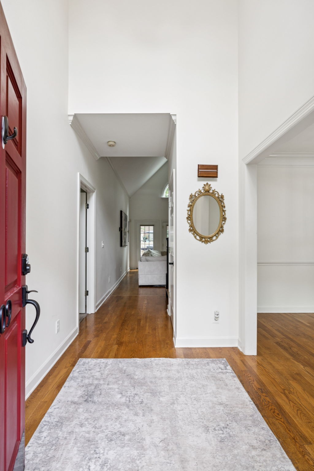 109 Grove Ln