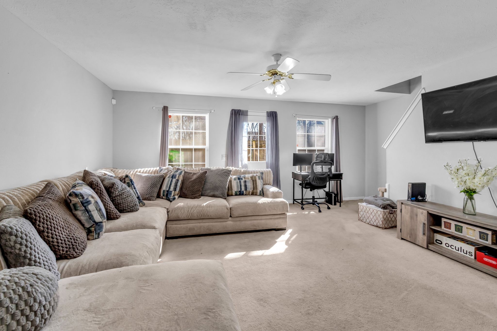 8015 Mickey Katz Cir