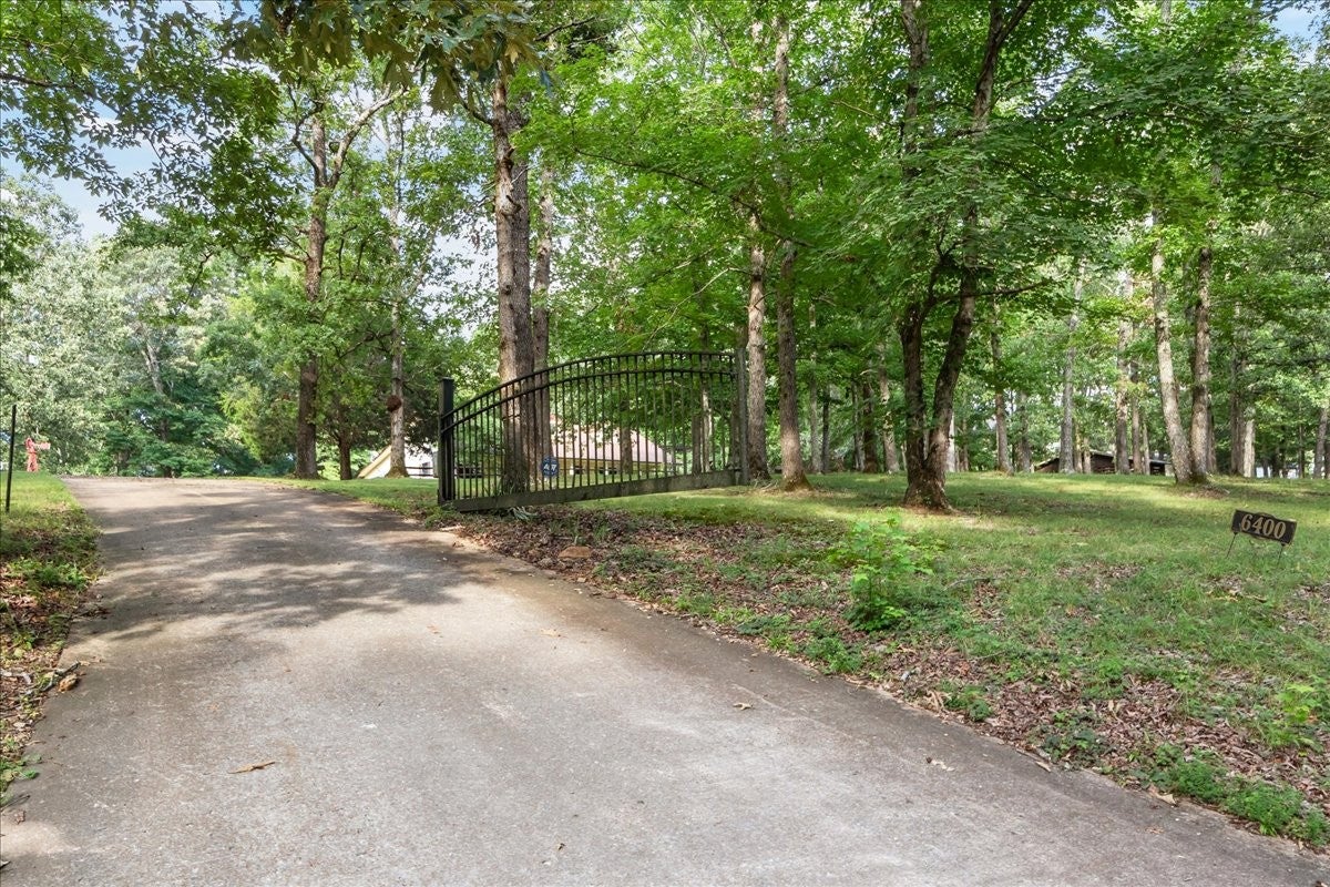 6400 Bakerville Rd