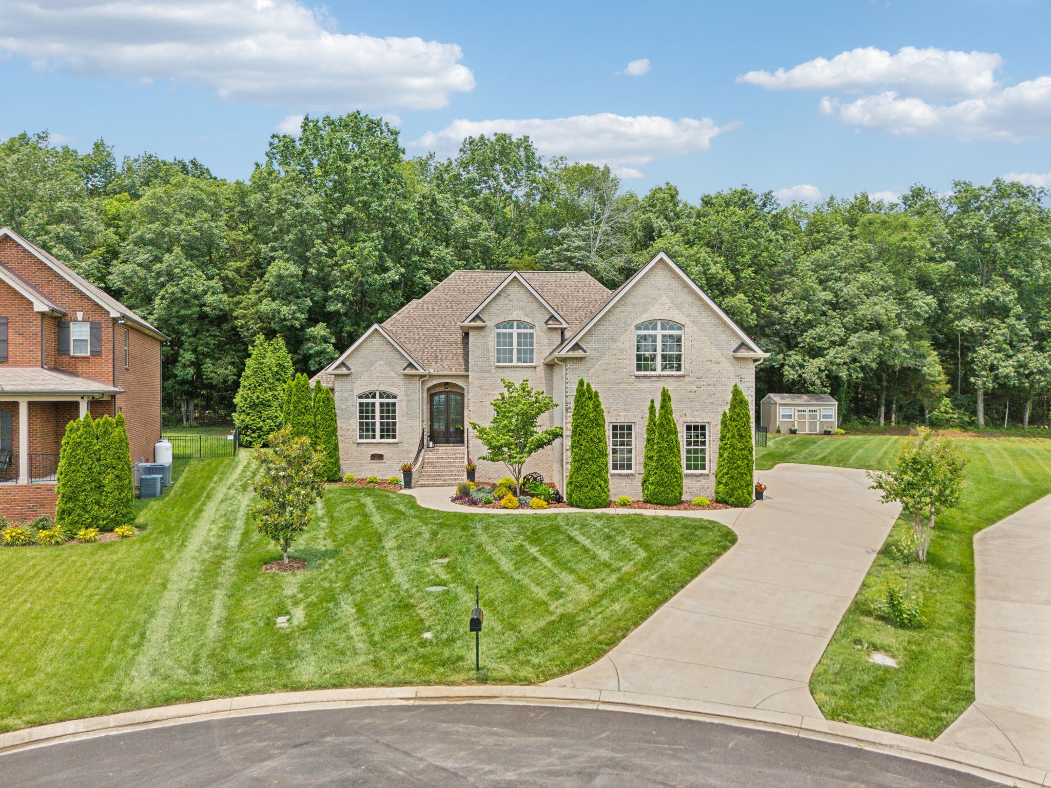 624 Twin View Dr