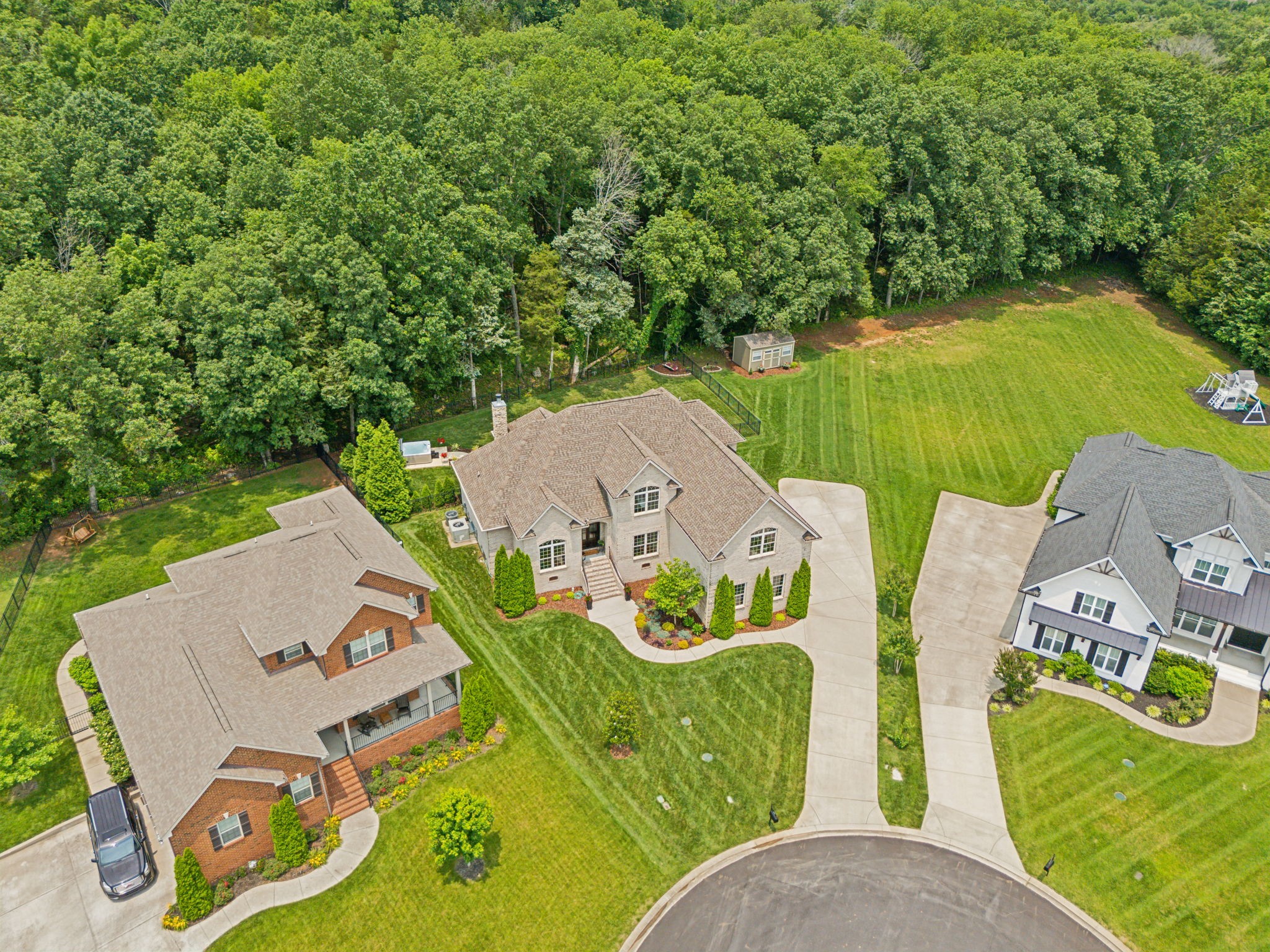 624 Twin View Dr