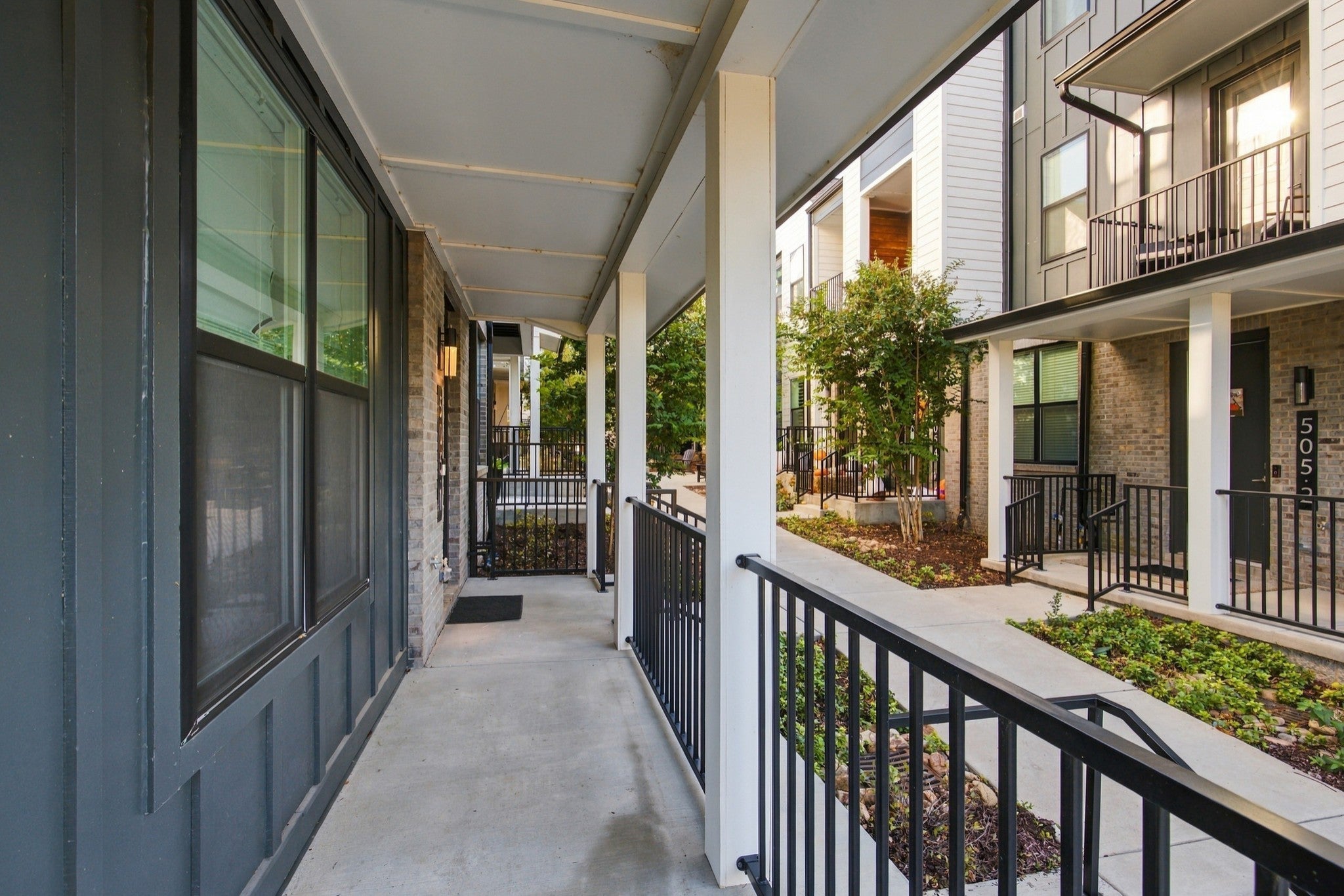 505 Community Ct 1