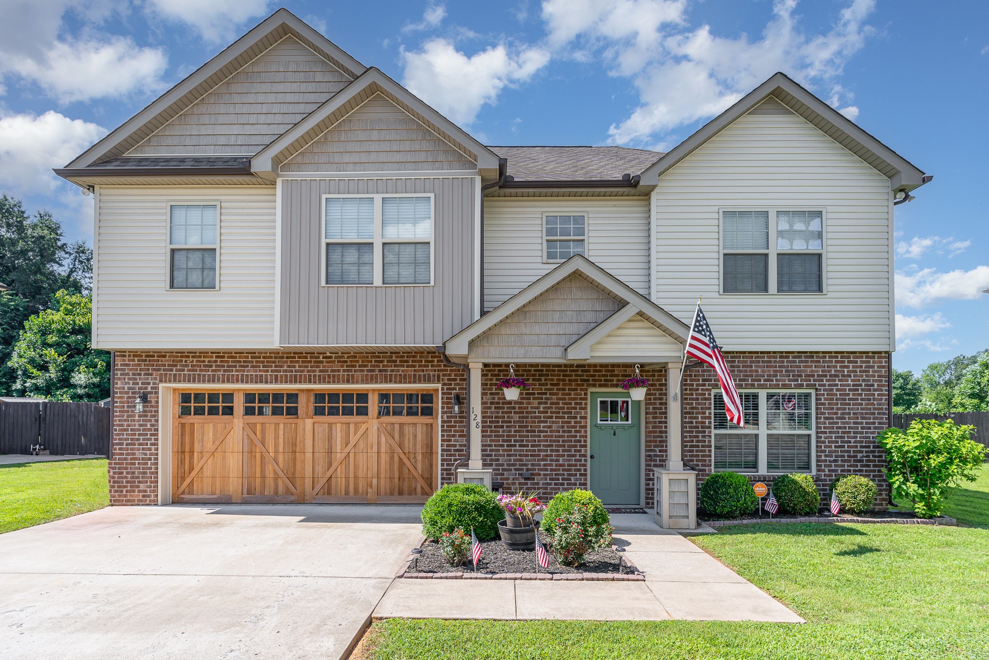 128 Thomas Traylor Ln
