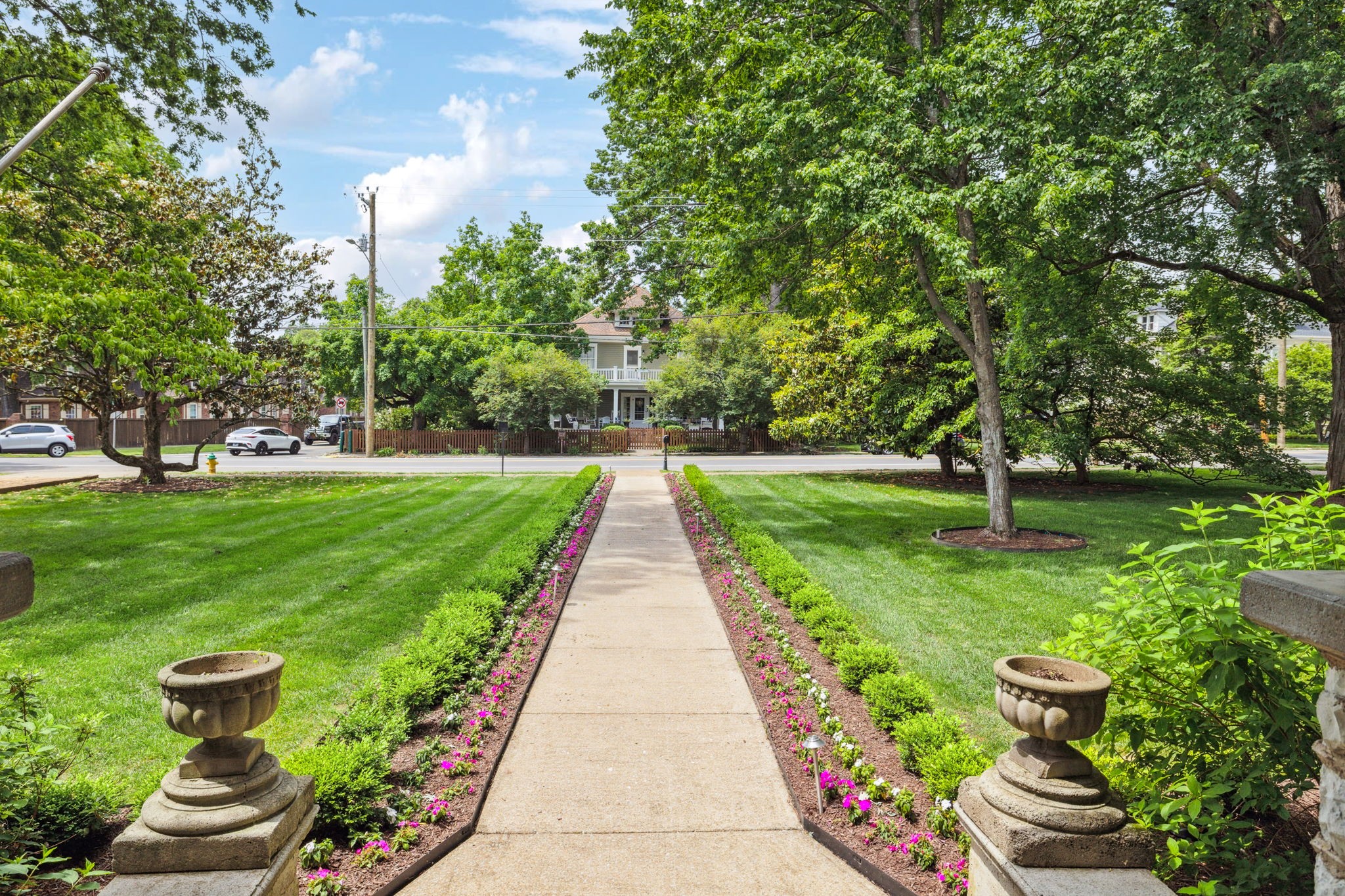 1051 W Main St