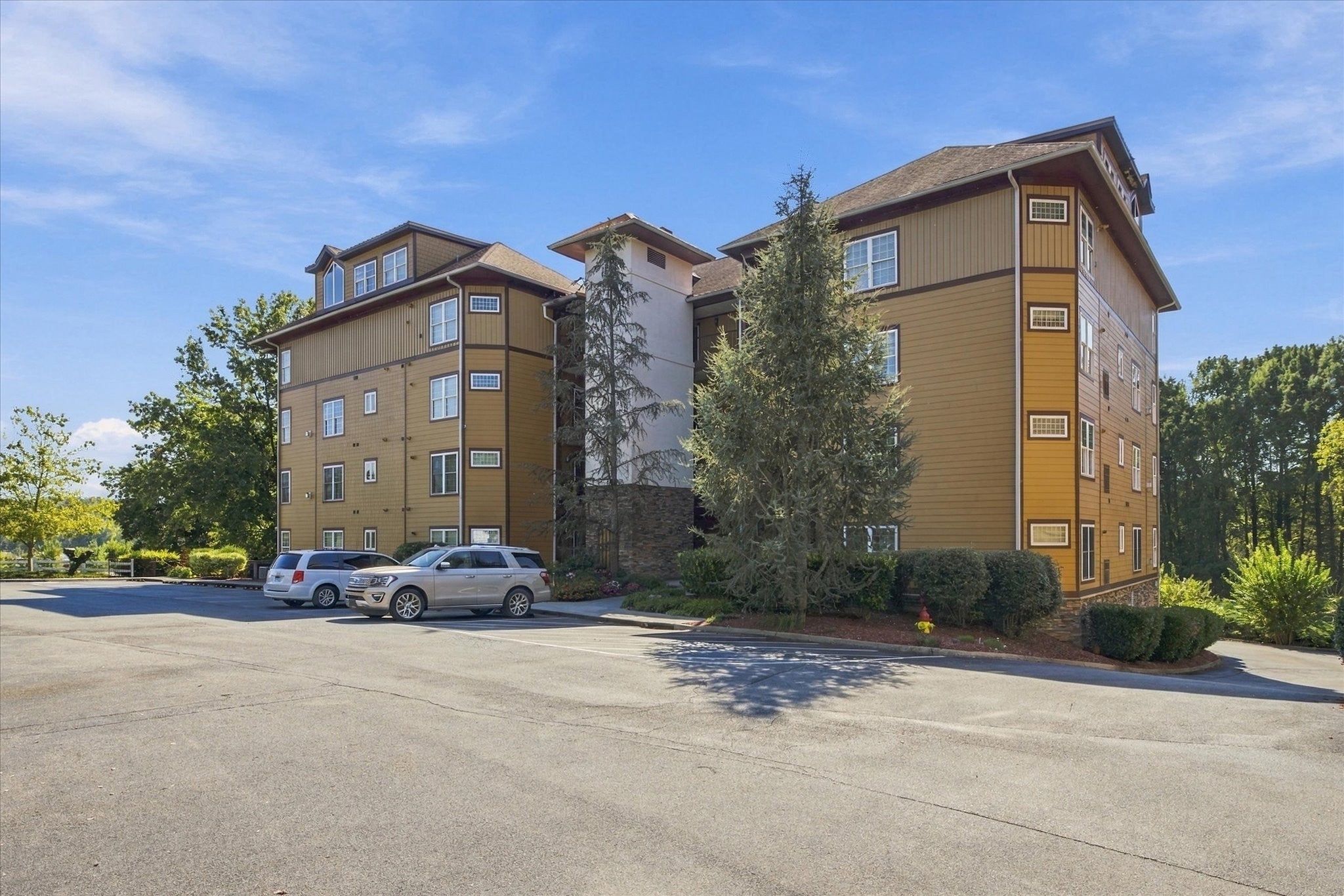 527 River Place Way 511