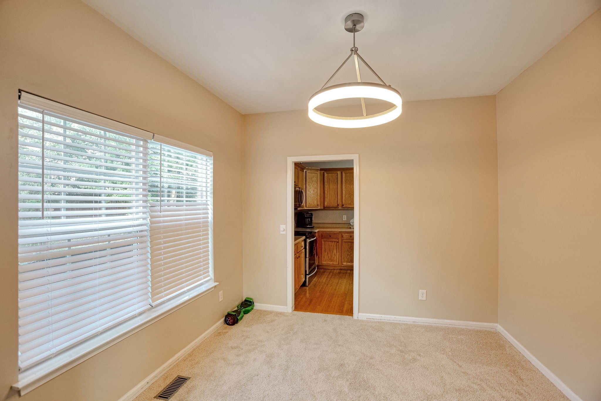 121 Claybrook Ln