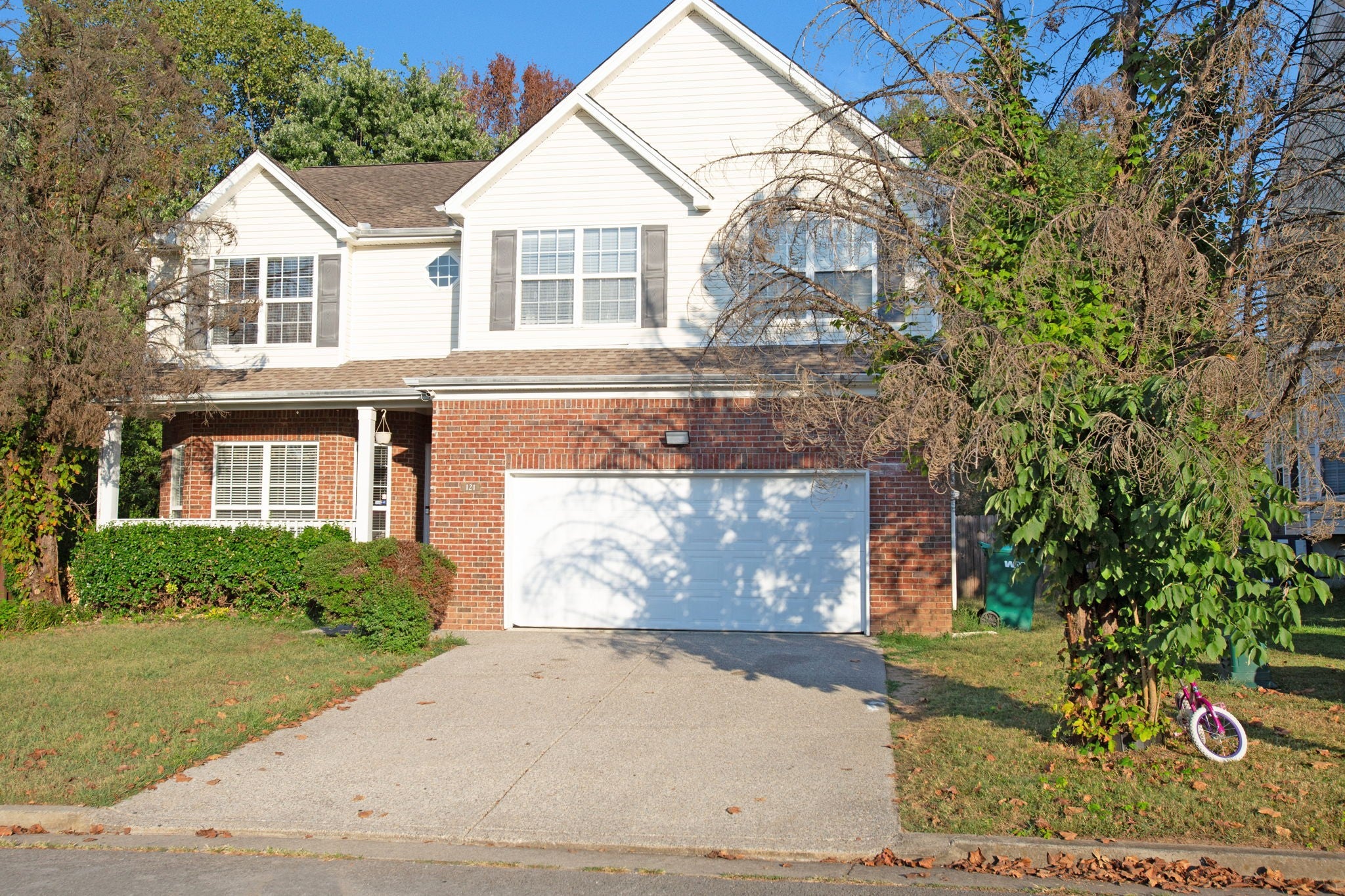 121 Claybrook Ln