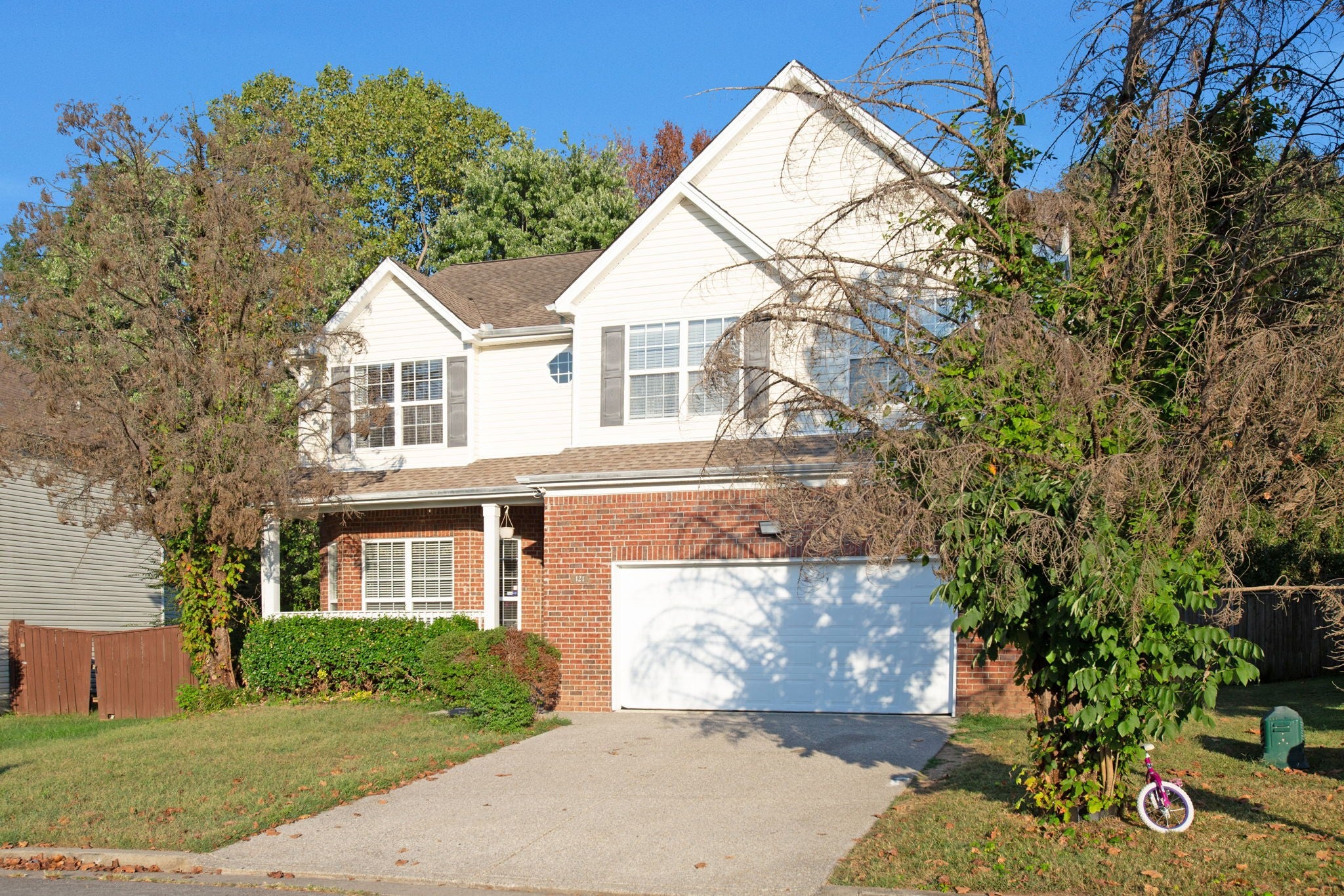 121 Claybrook Ln