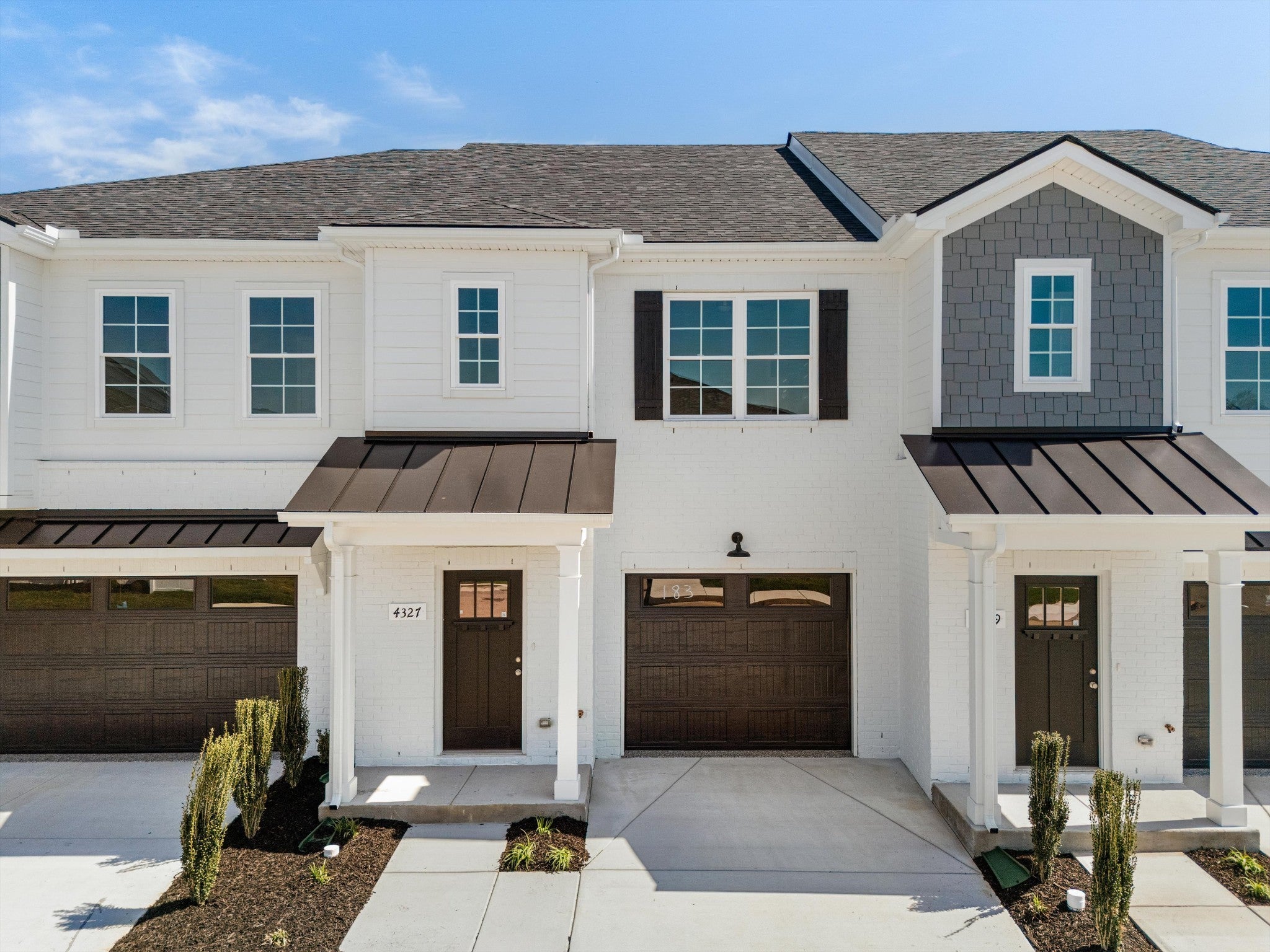4327 Calusa Dr