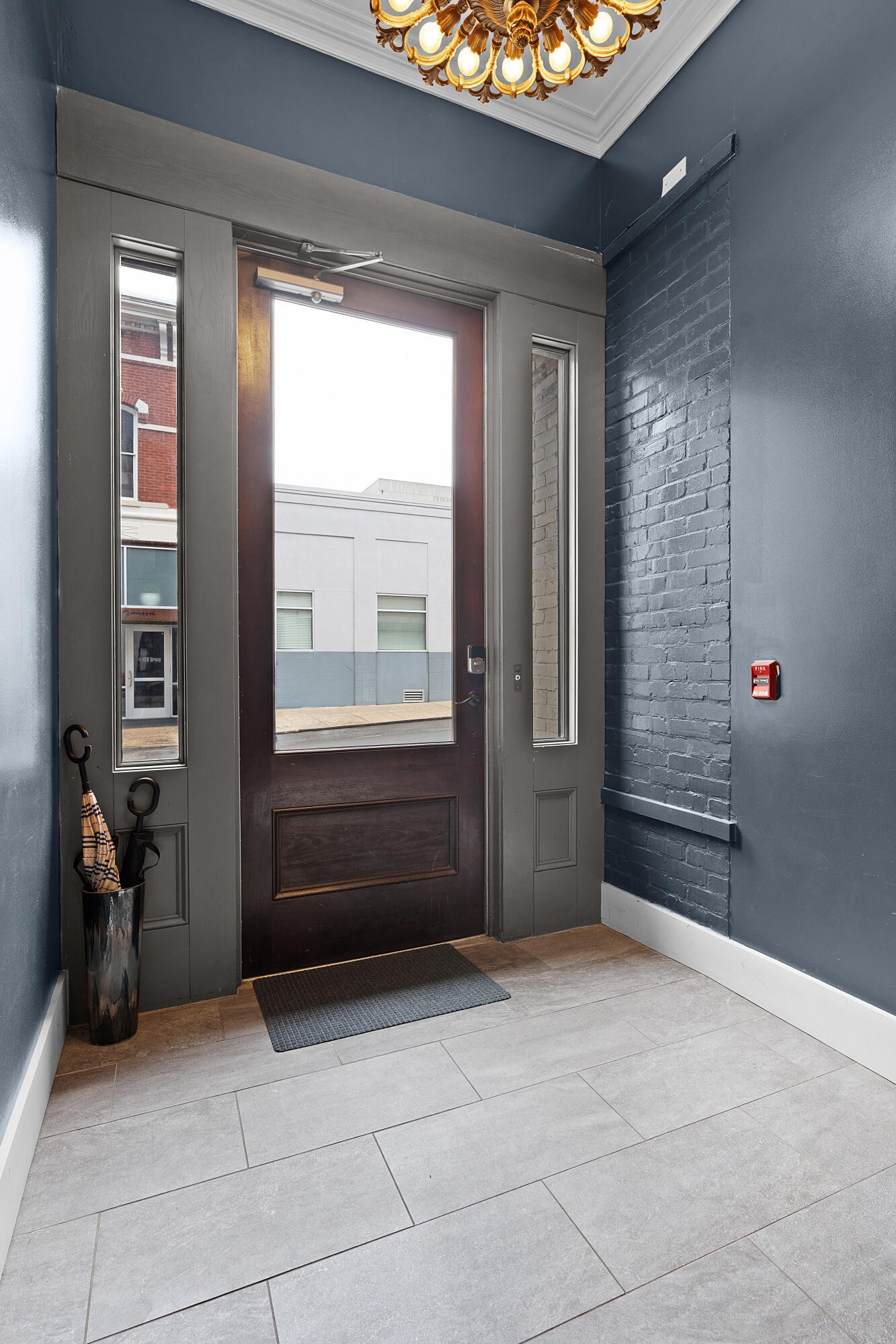 14 E 7th Street