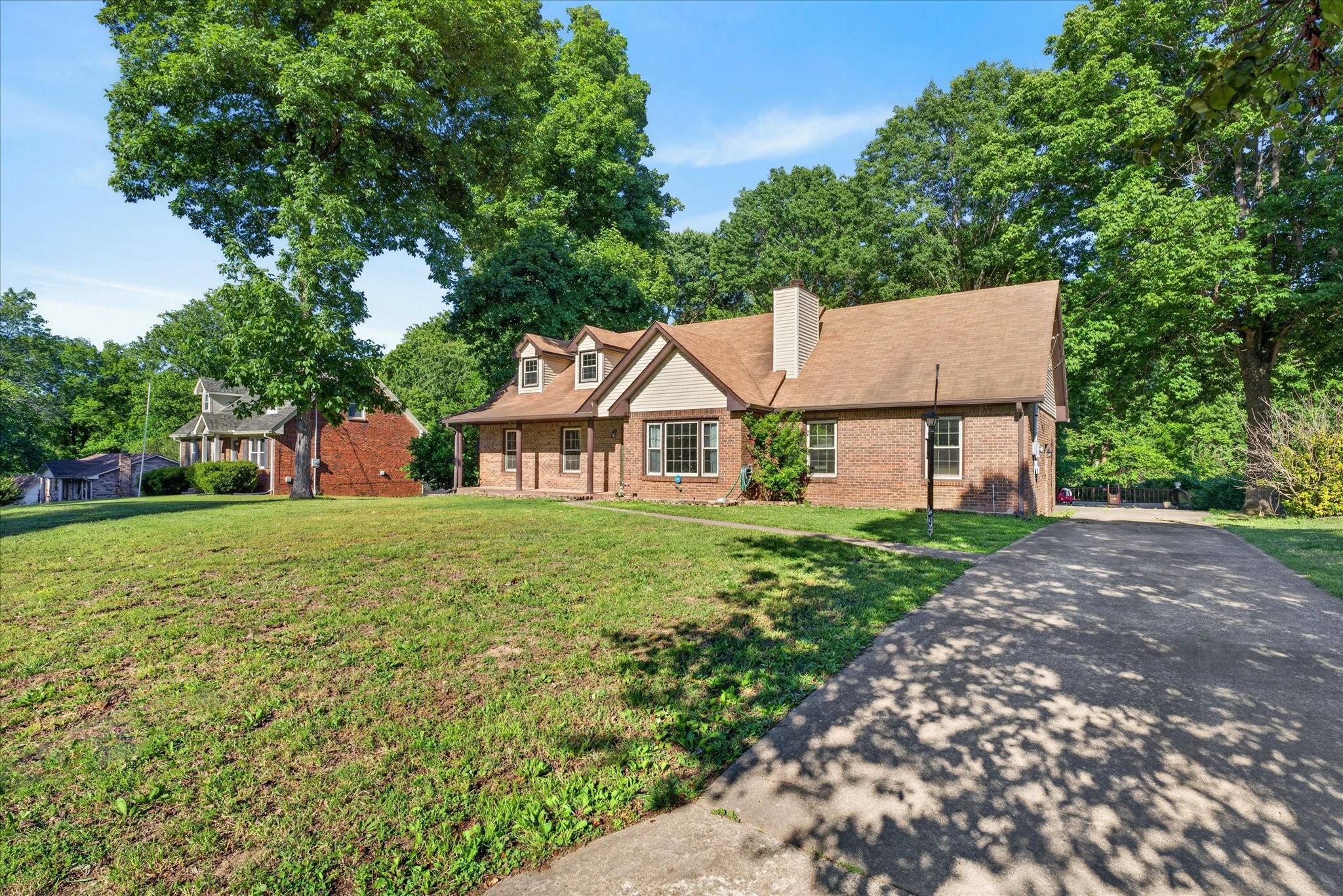 503 Linda Ln