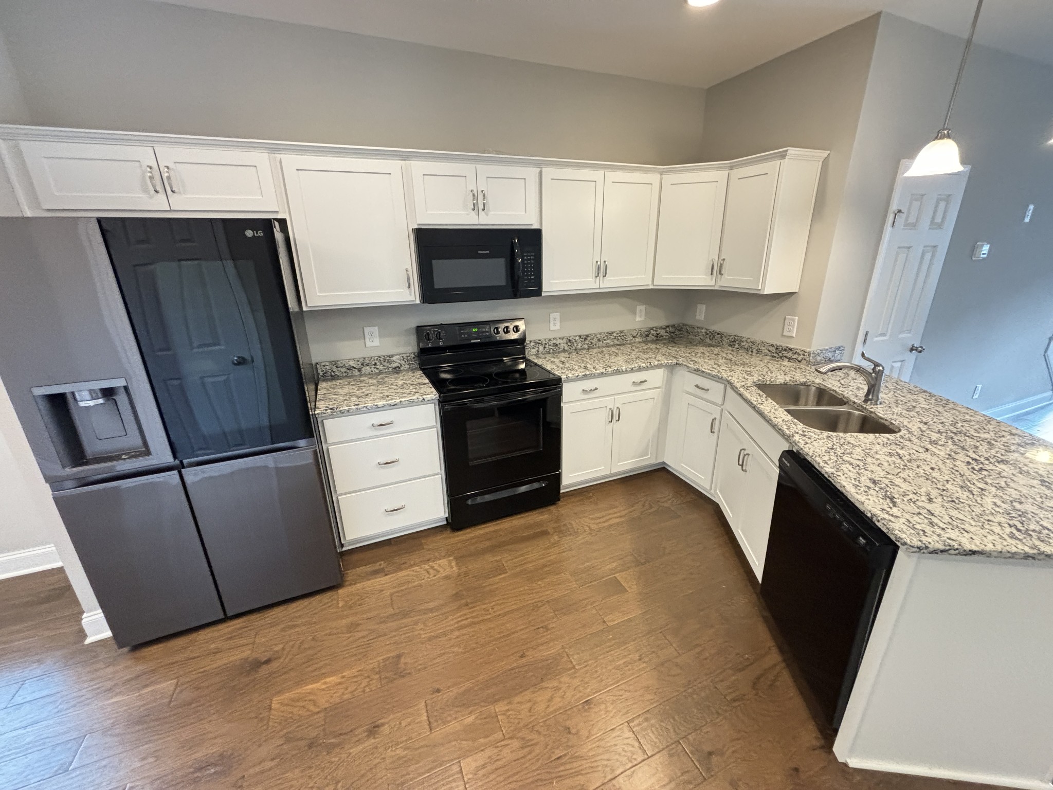 213 Claremont Ct