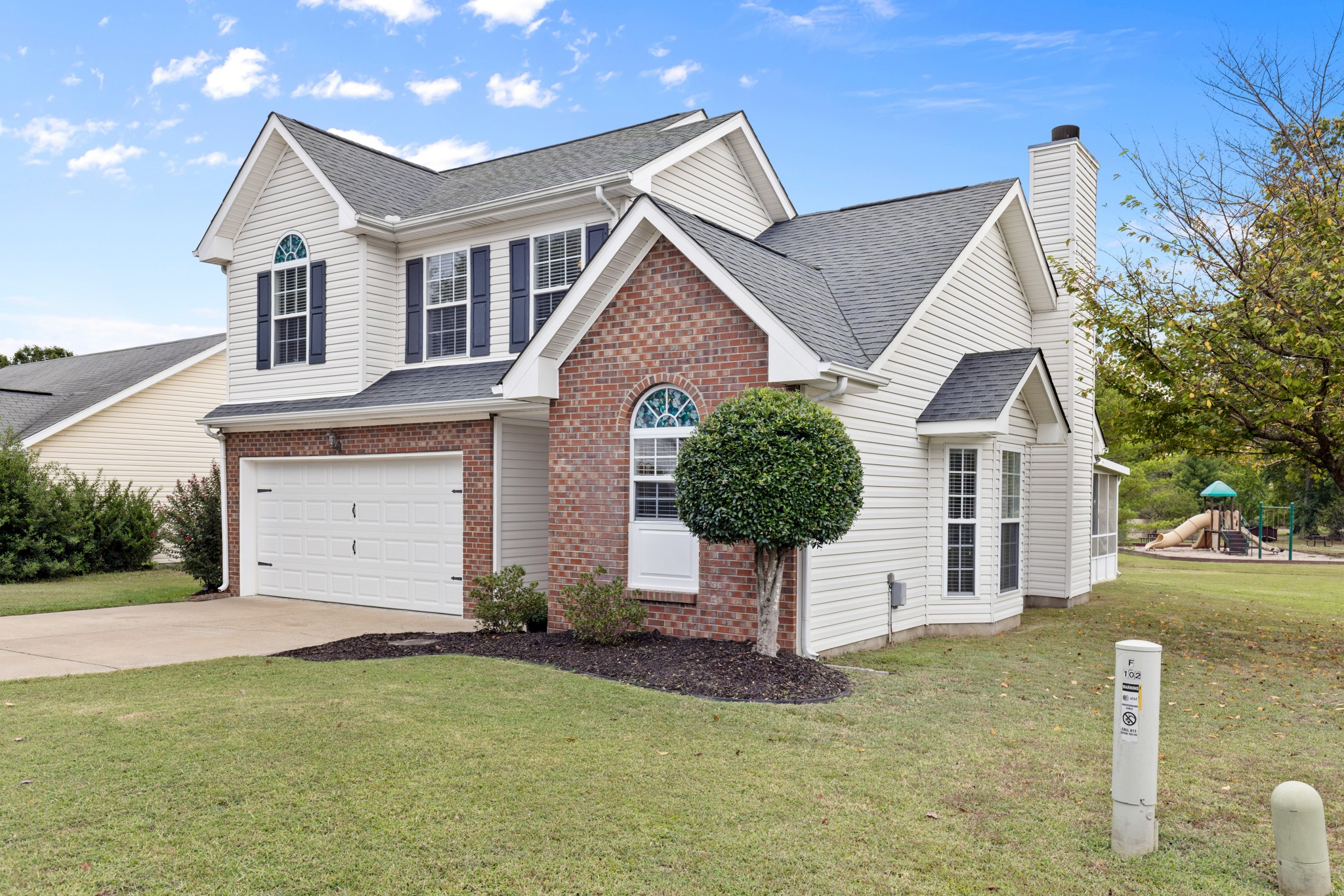 102 Williamsburg Dr