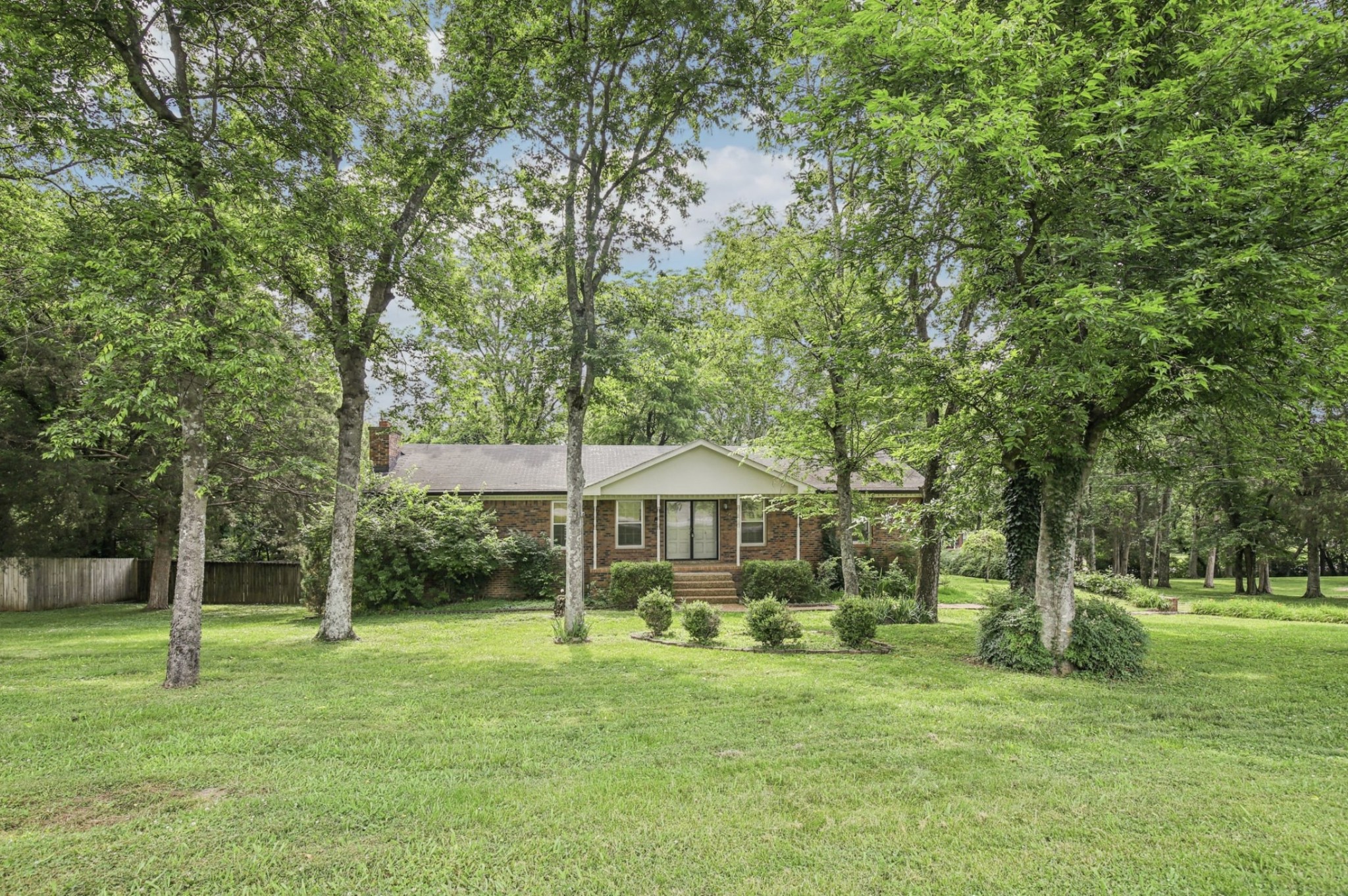 607 Clifton Dr