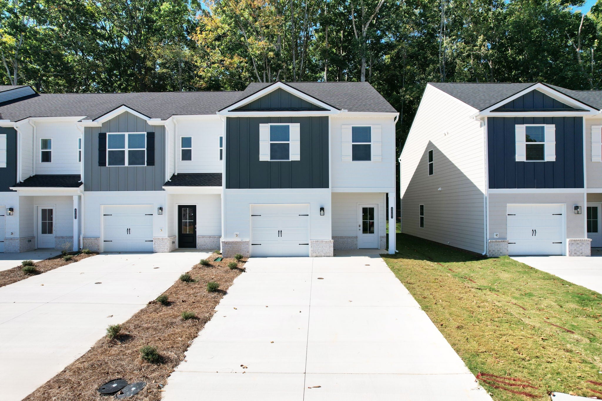 4087 Belcourt Dr NE