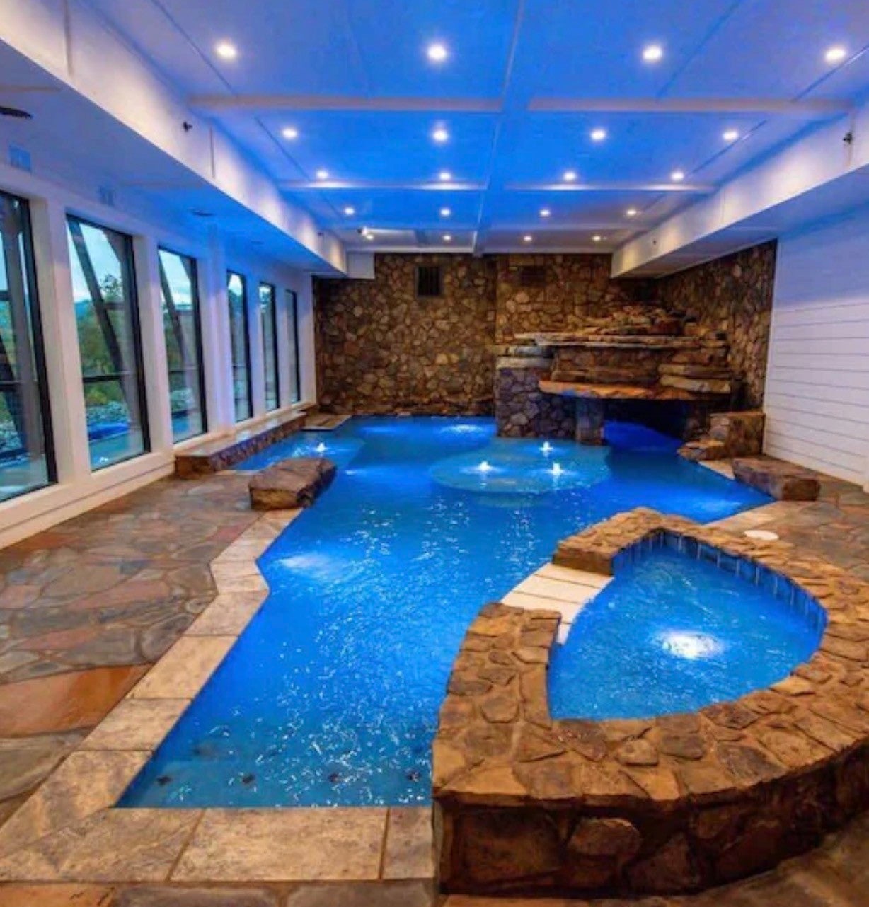 2350 Mimosa Dr