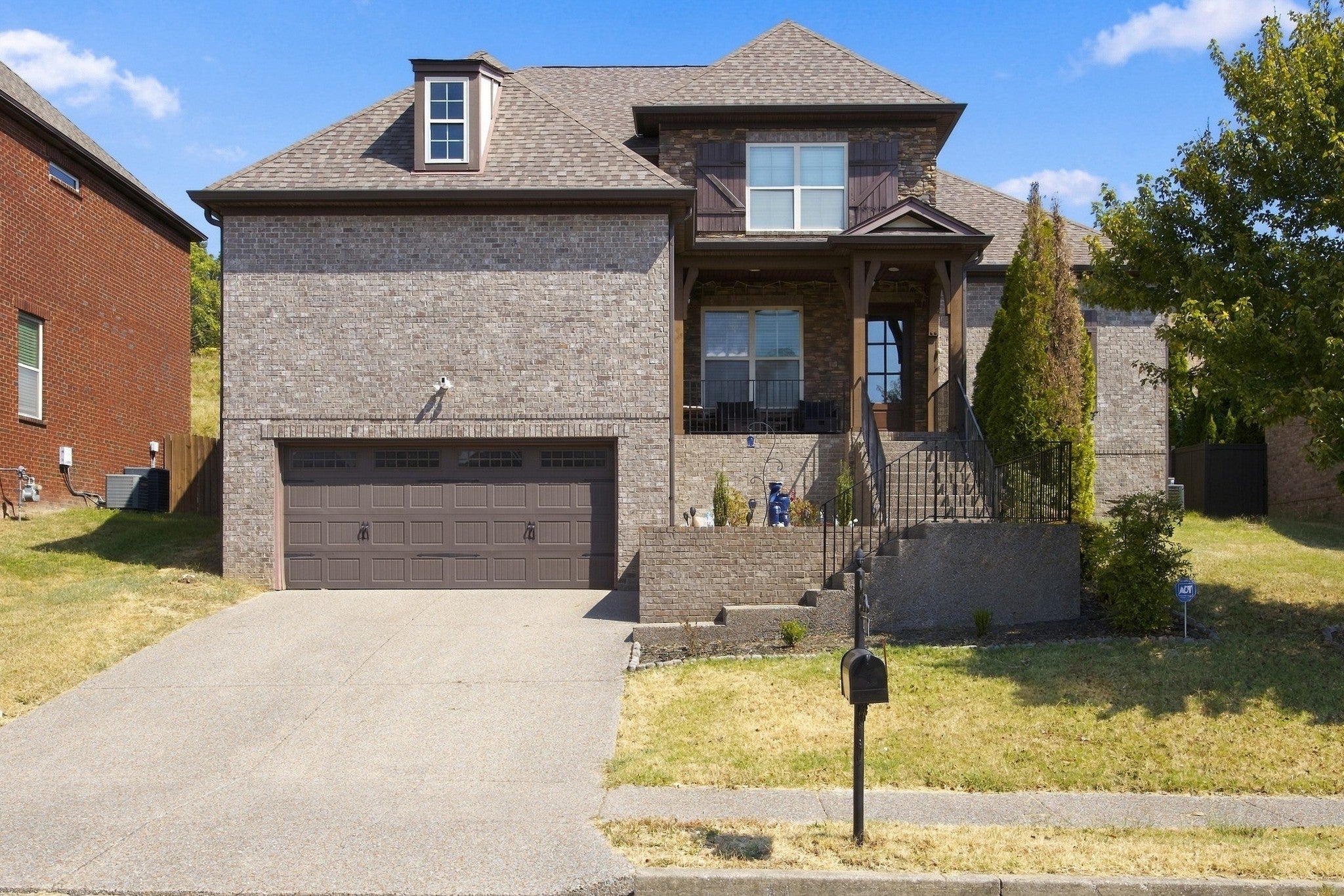4-bed listing at 4136 Stone Hall Blvd, Hermitage