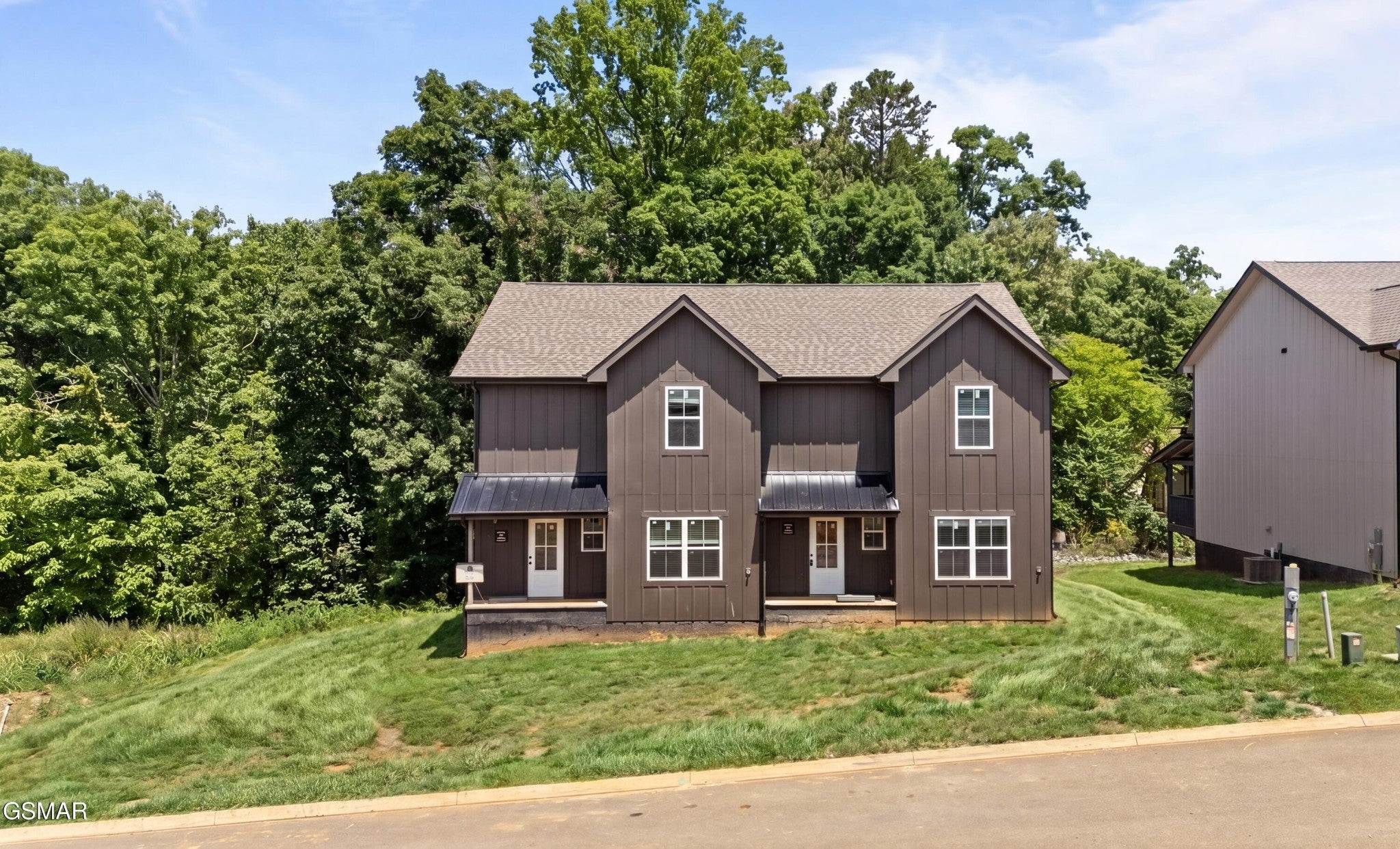 911 LACY CT