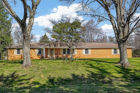 6817 Dale Ridge Rd Lancaster TN 38569