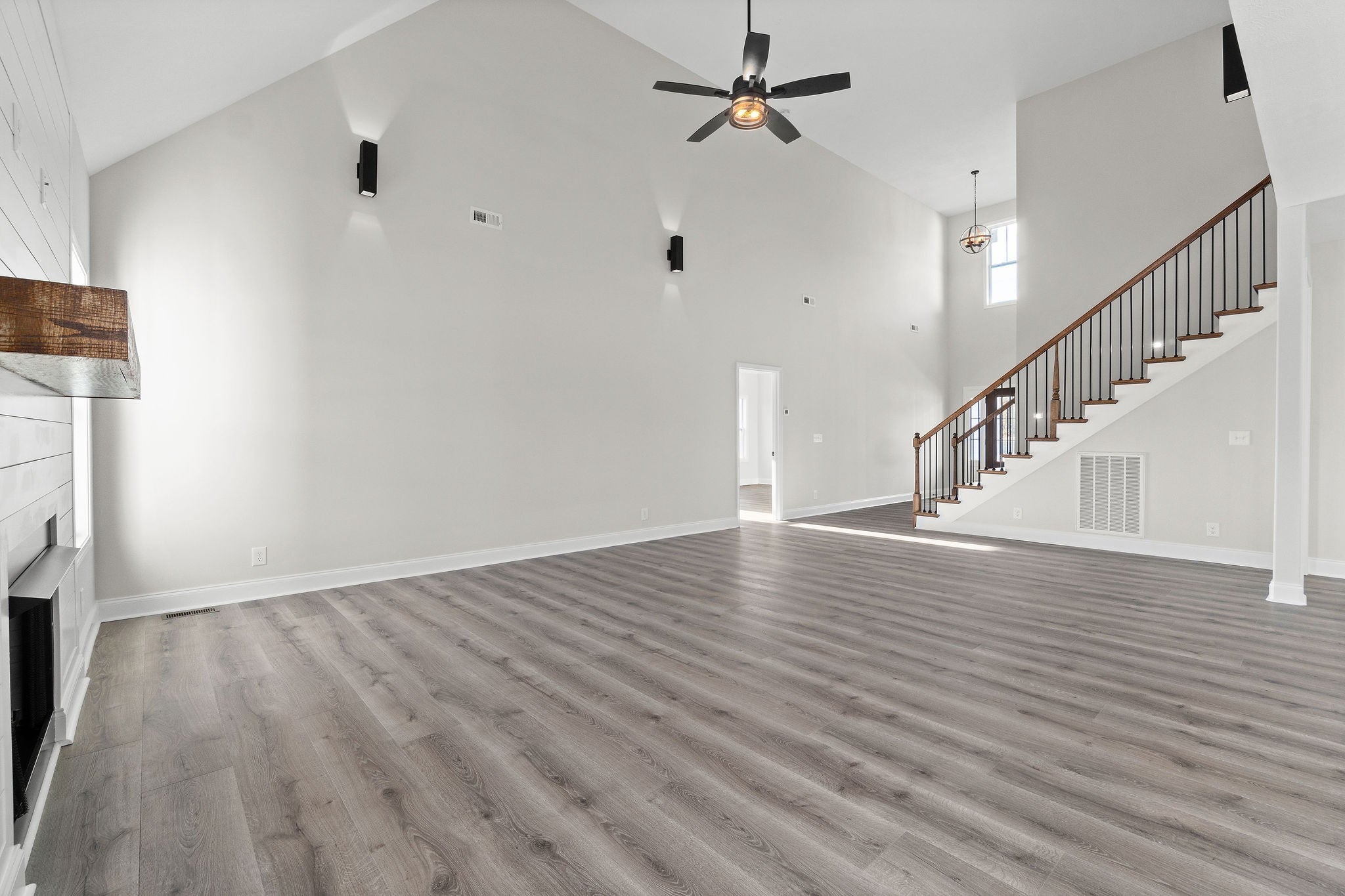 4987 Hunter Rd