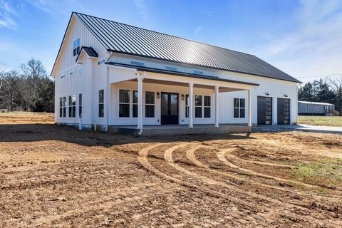 9355 Rockvale Rd Rockvale TN 37153