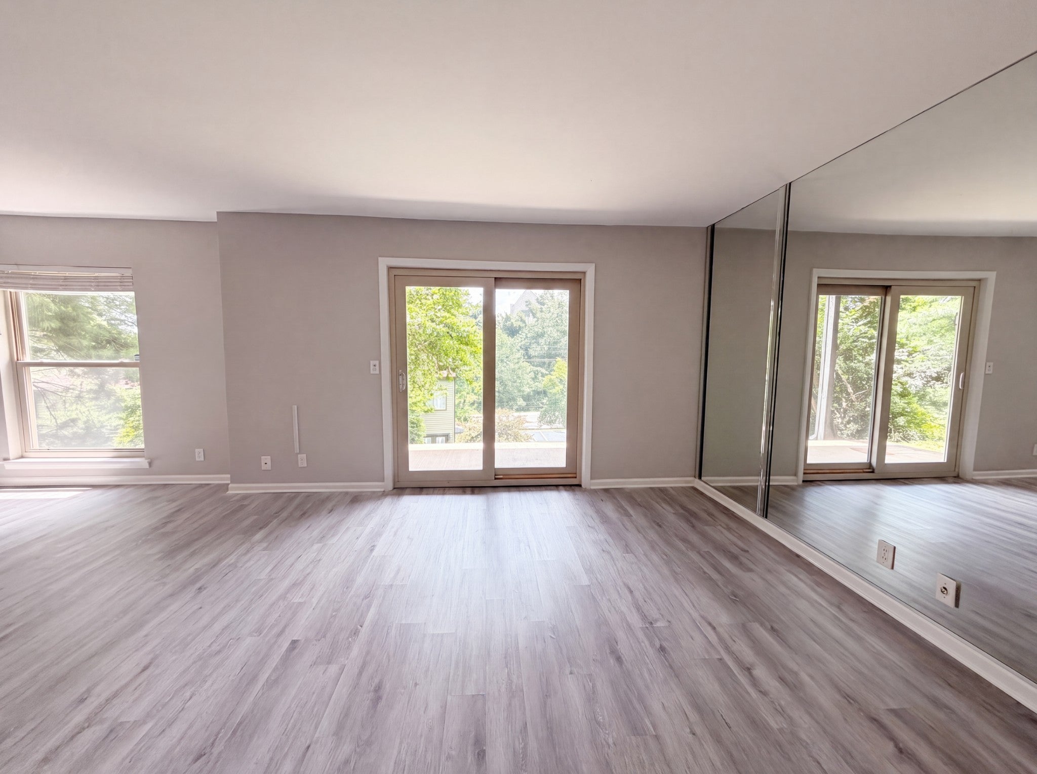 407 Summit Ridge Pl