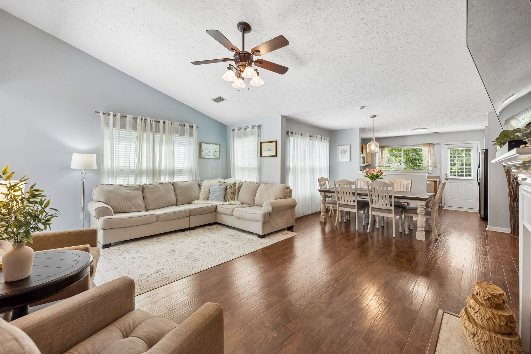 2156 Erin Ln