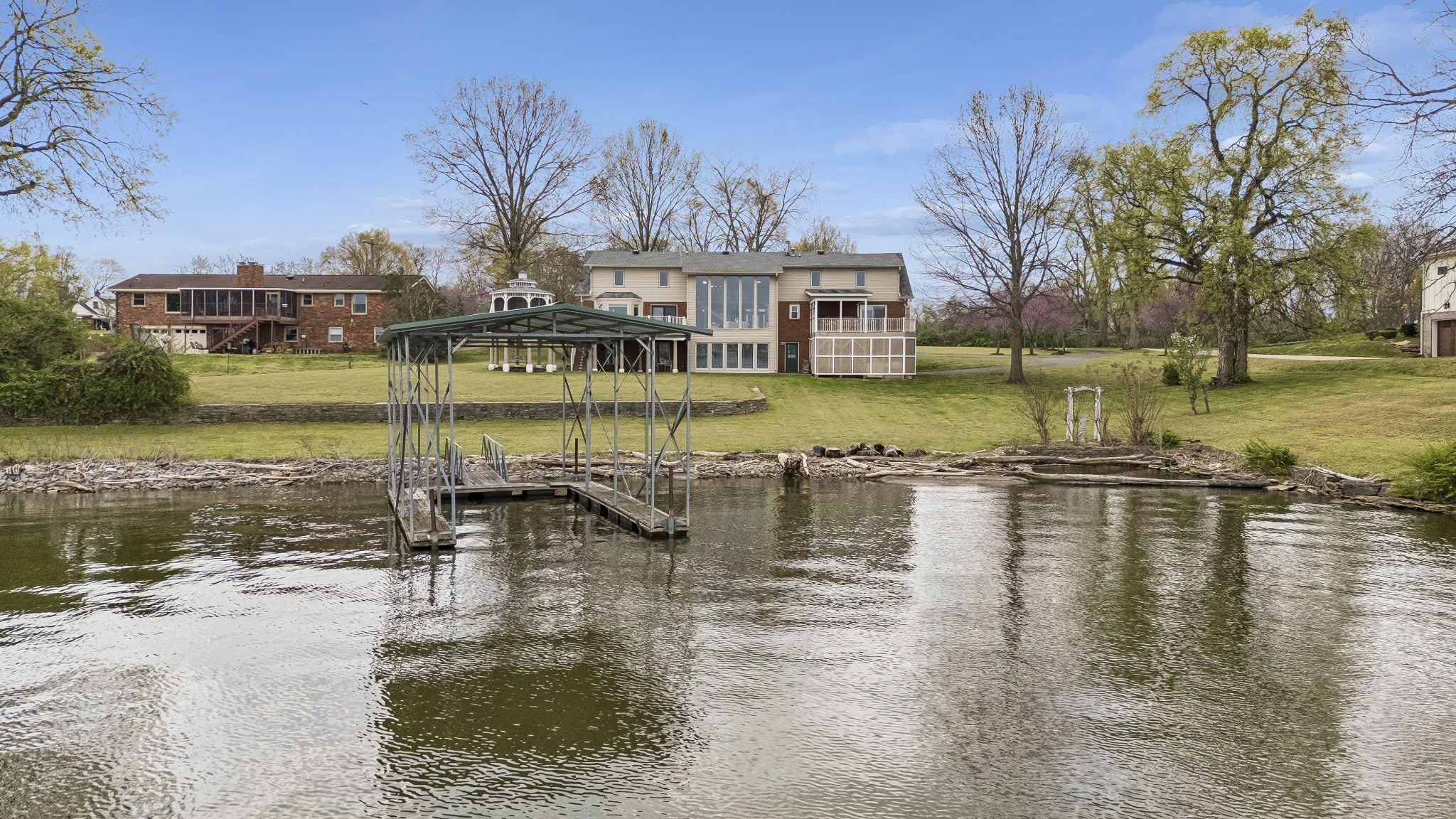 6-bed listing at 3211 Lakeshore Dr Old Hickory, Old-Hickory