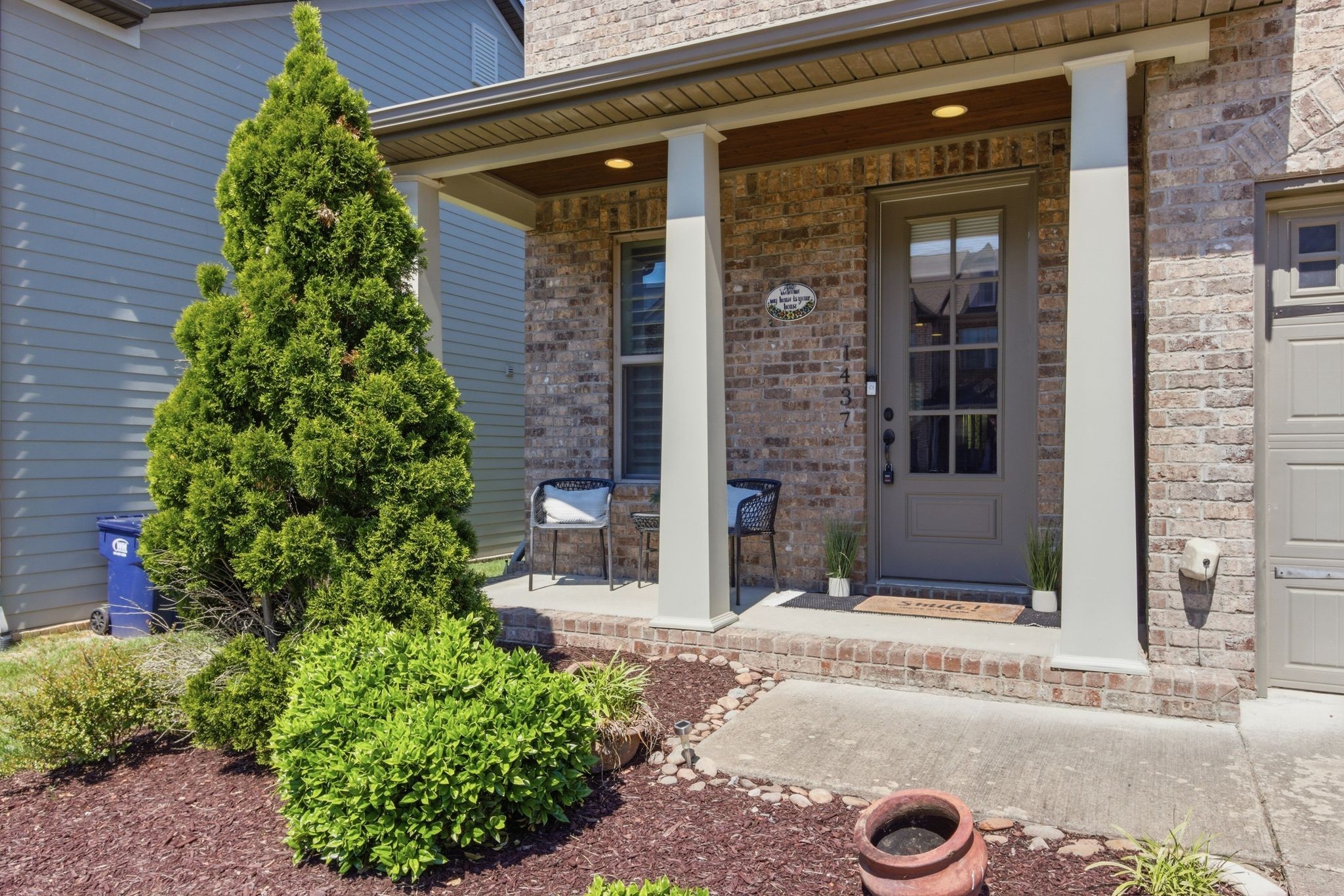 1437 Channing Dr