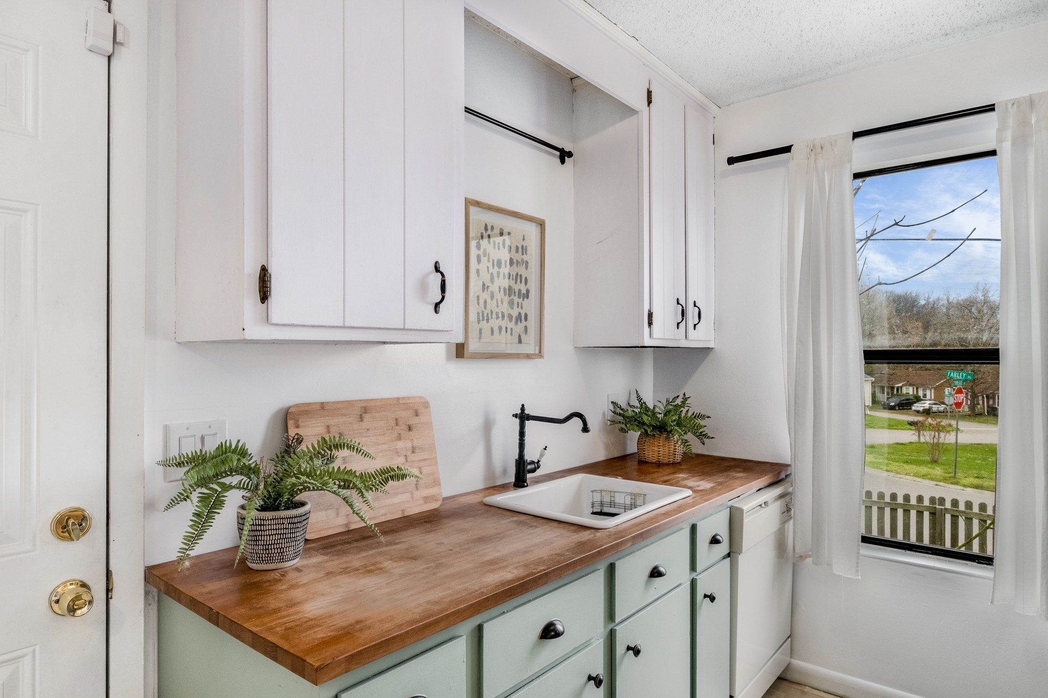 2101 Farley Pl - Photo 3