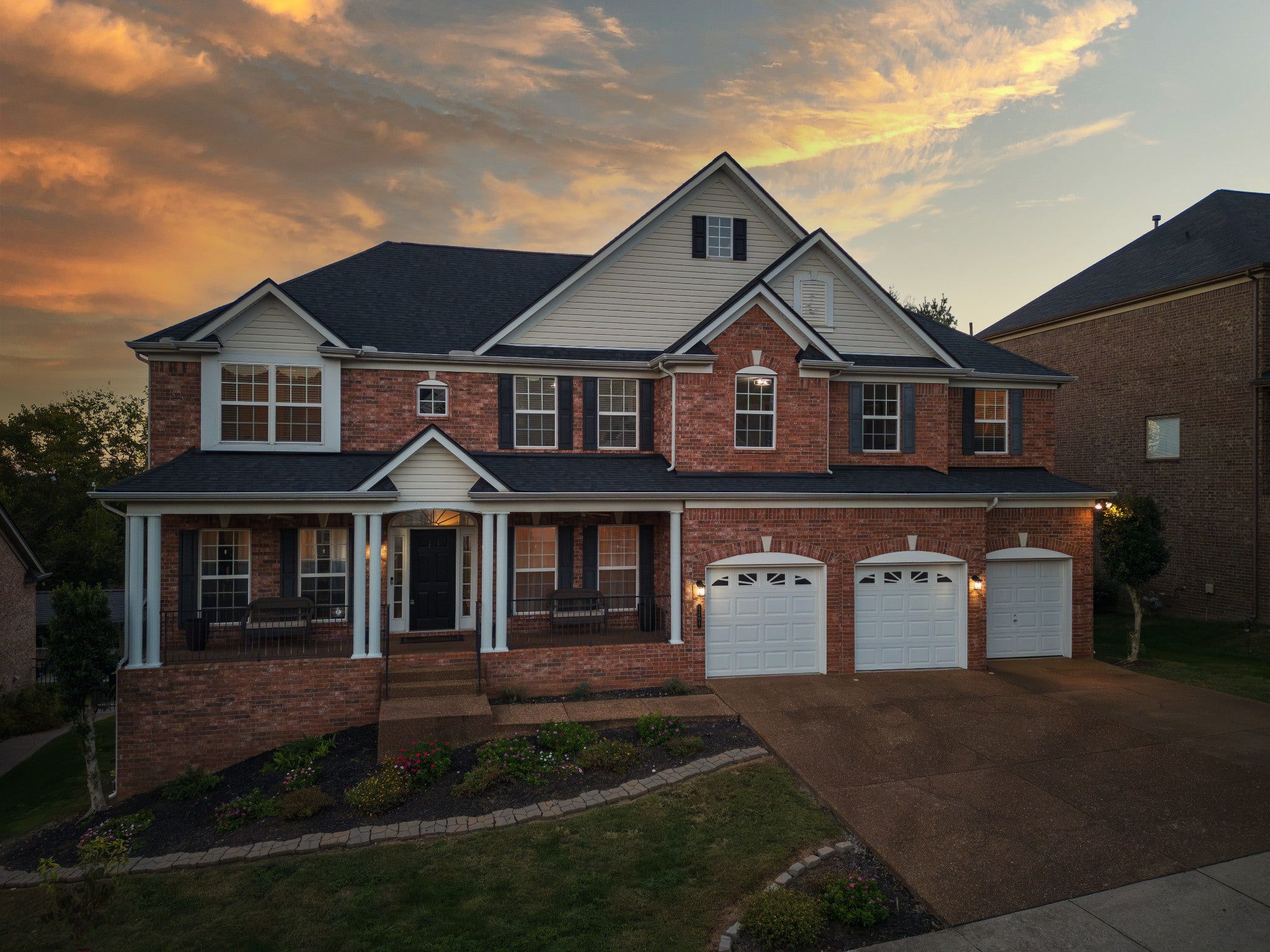 1206 Broadmoor Cir
