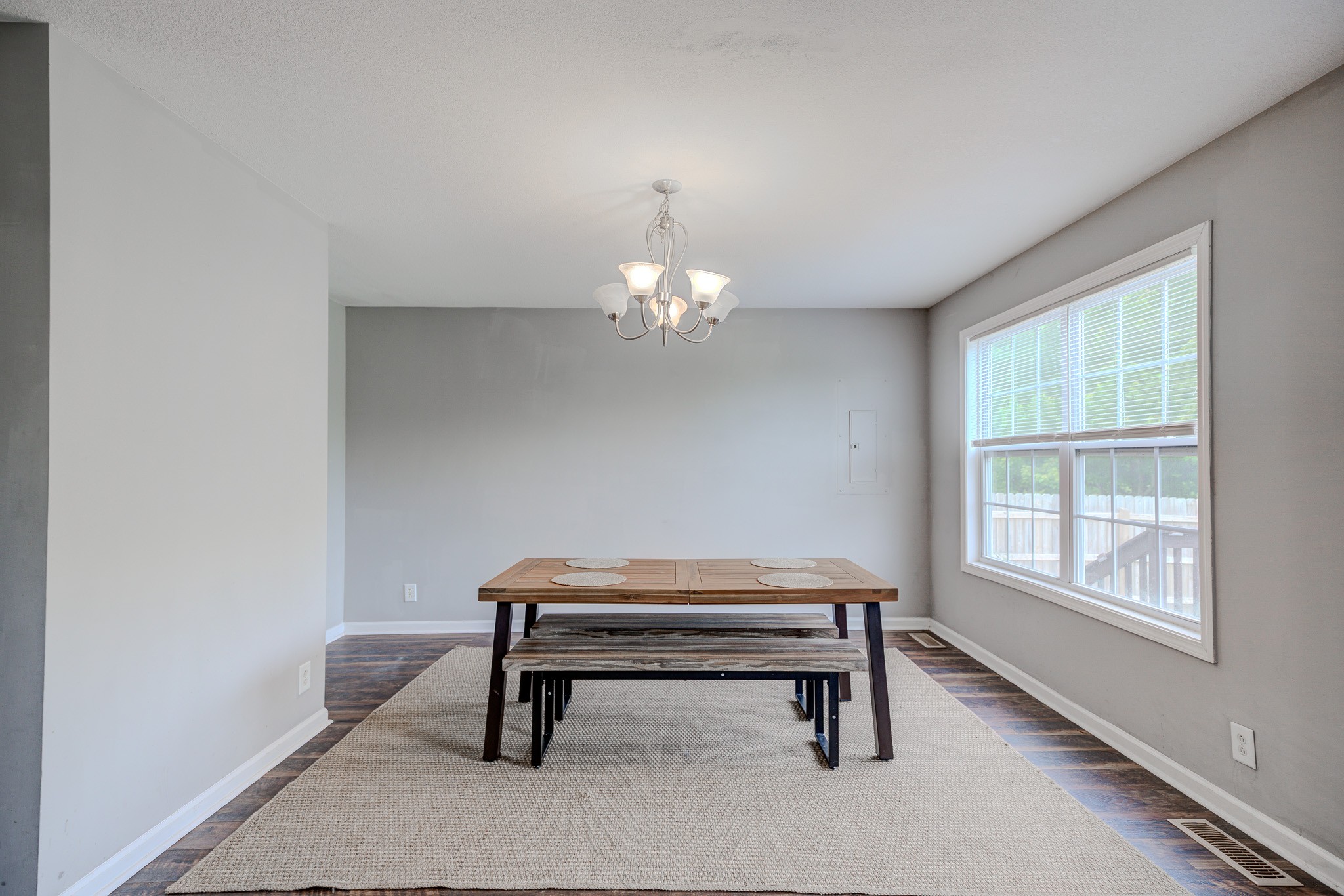 110 N Cavalcade Cir
