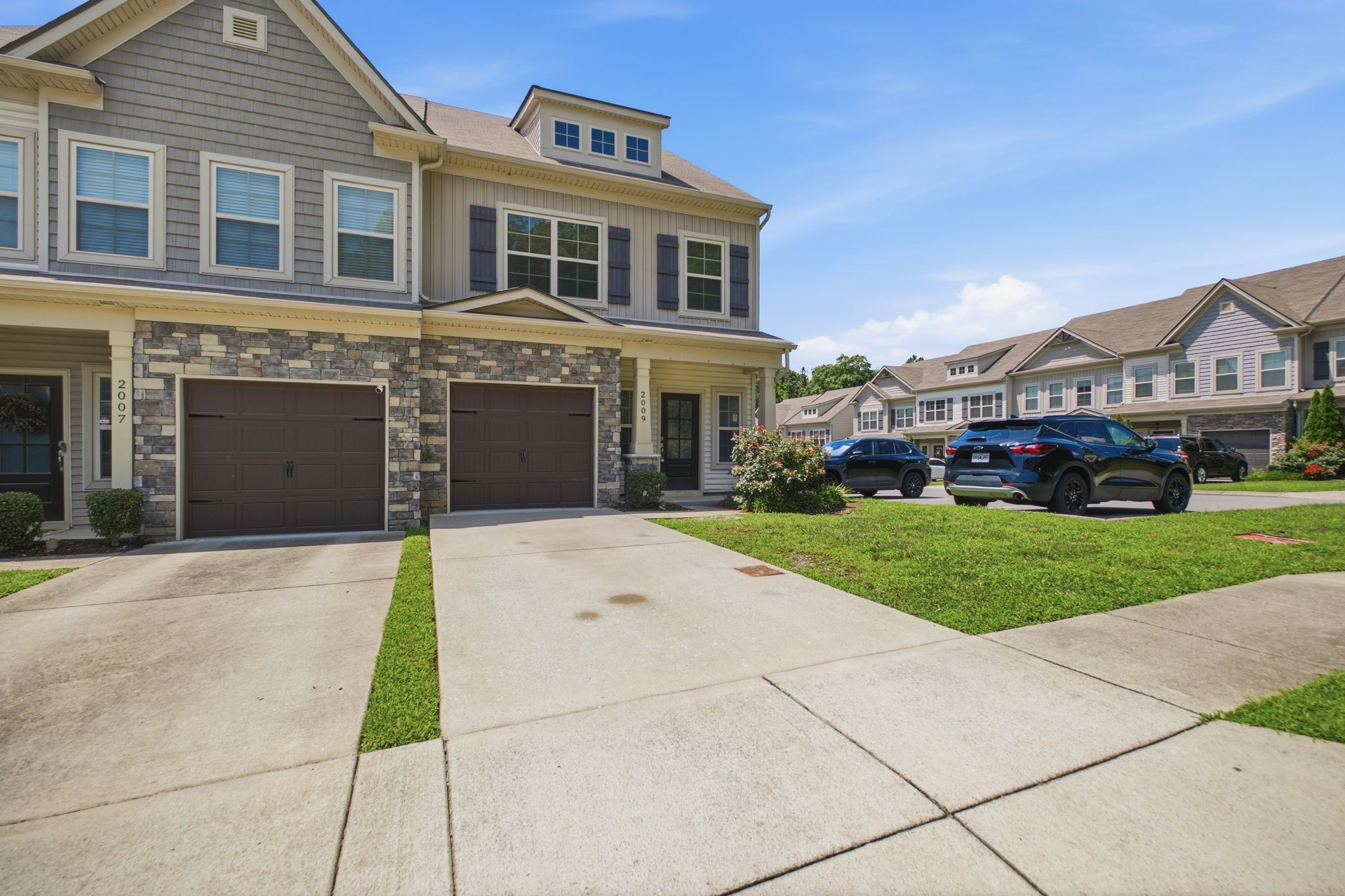 2009 Abbingdon Way