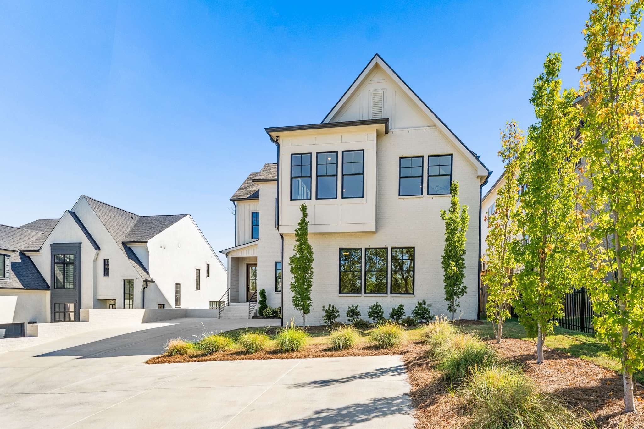 3420A Golf Club Ln