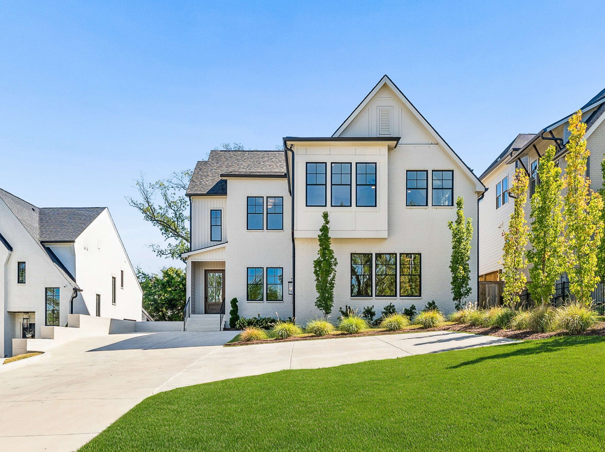 3420A Golf Club Ln
