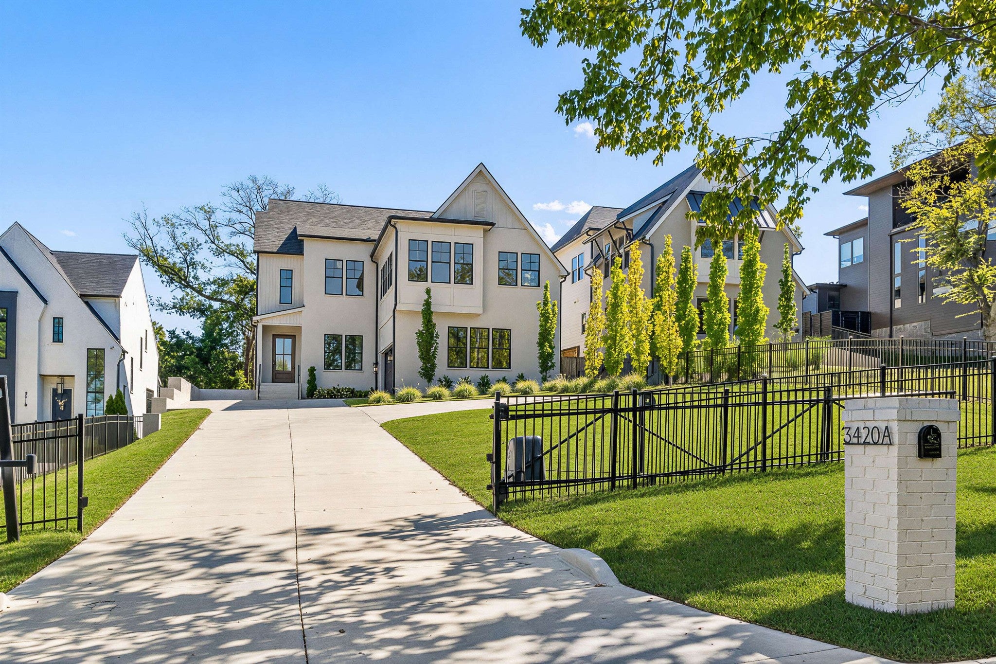 5-bed home for sale in Nashville, TN 37215, 3420a Golf Club Ln 3420a Golf Club Ln, Nashville TN 37215 5-bed home, photo 1 of 60