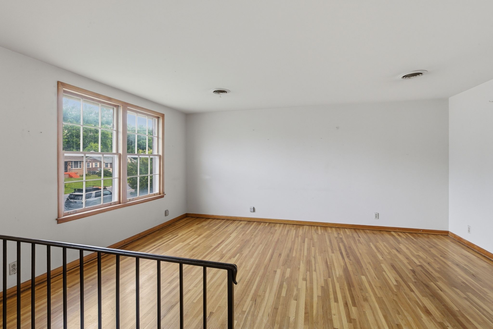 731 Rowan Dr