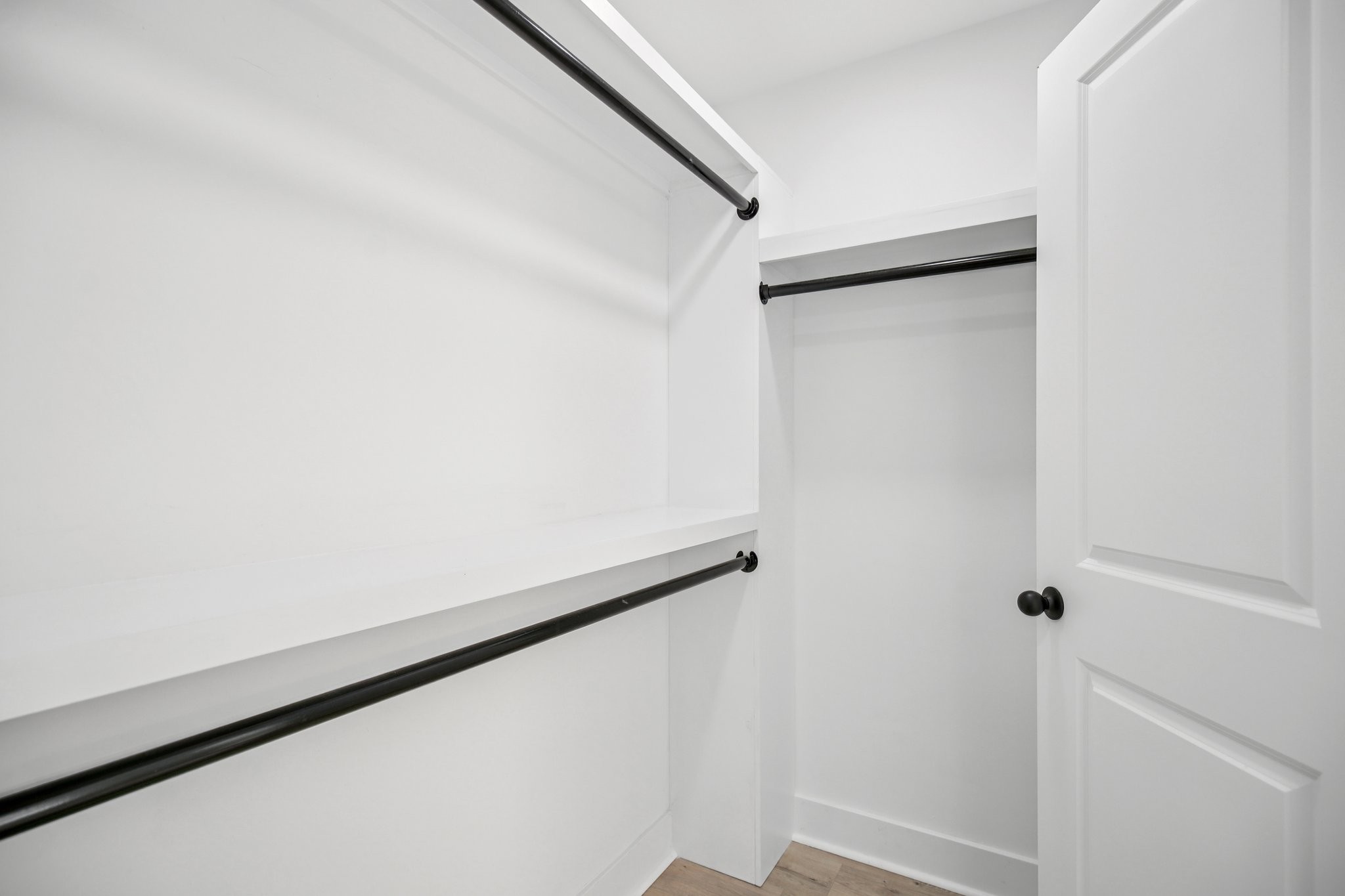 Clarksville, Tennessee 37043, United States, 3 Bedrooms Bedrooms, ,3 BathroomsBathrooms,Residential,Active,193284