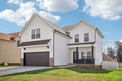 1680 Heritage Dr Clarksville TN 37043