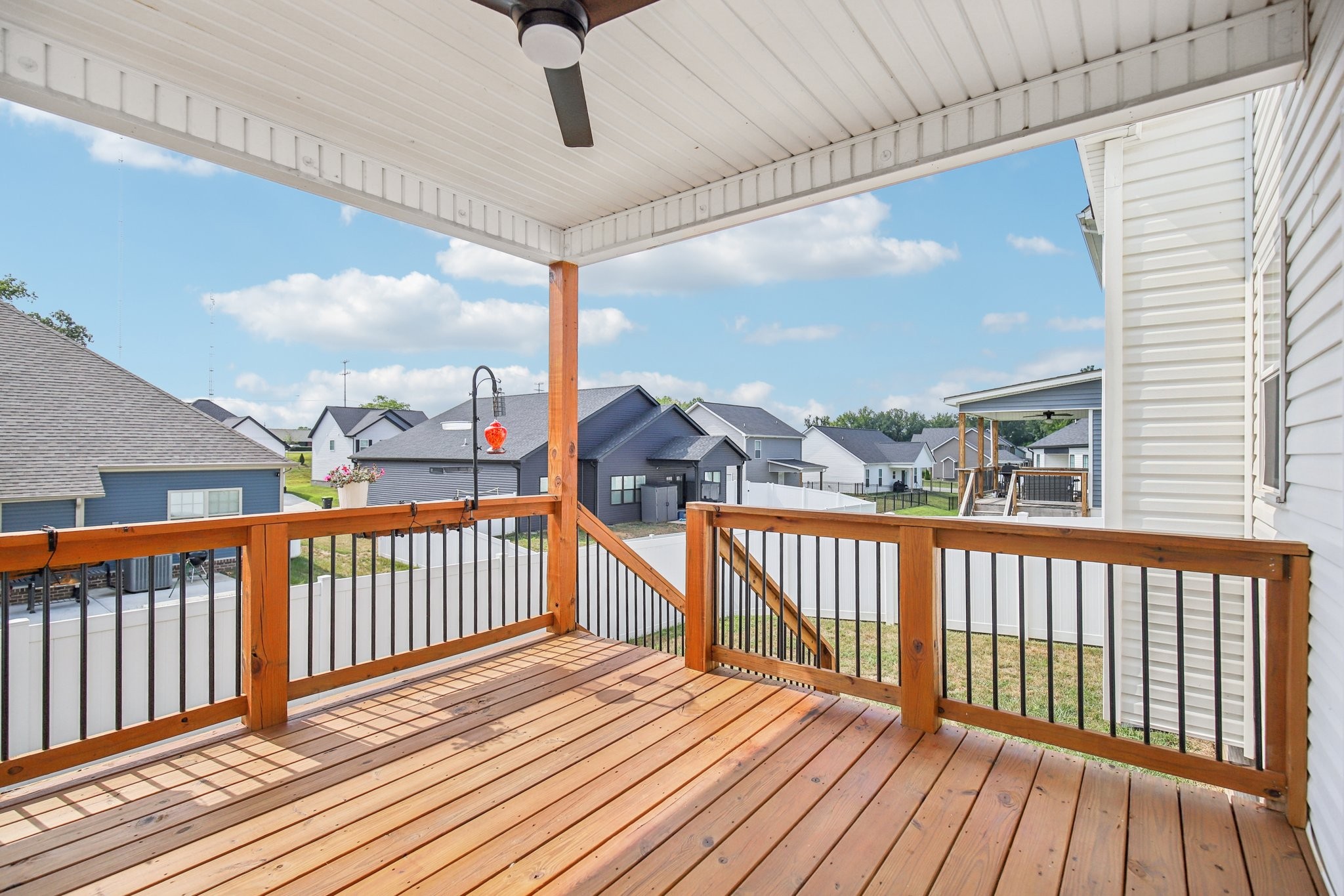 Clarksville, Tennessee 37043, United States, 3 Bedrooms Bedrooms, ,3 BathroomsBathrooms,Residential,Active,193284