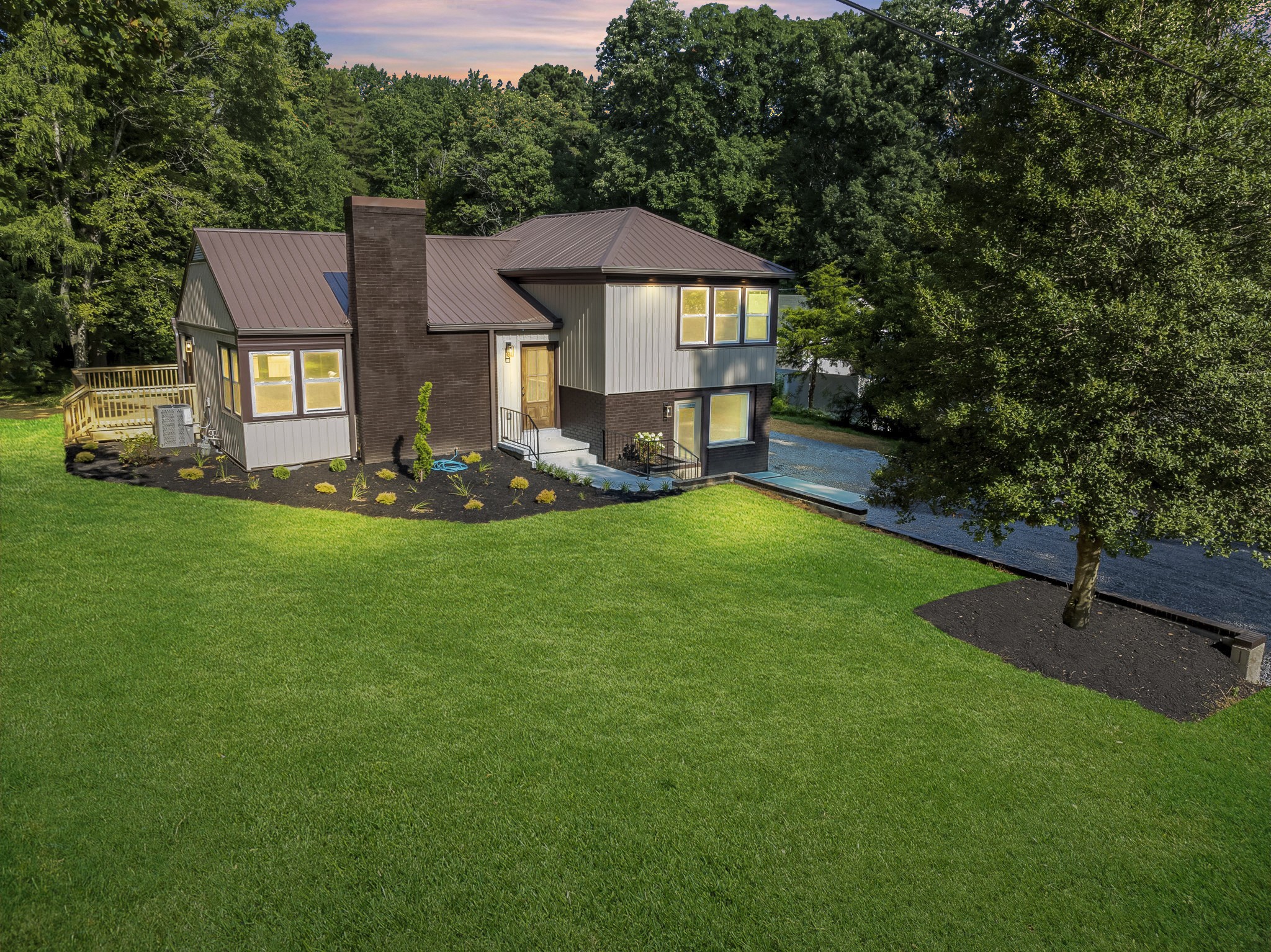 939 McKellar Dr