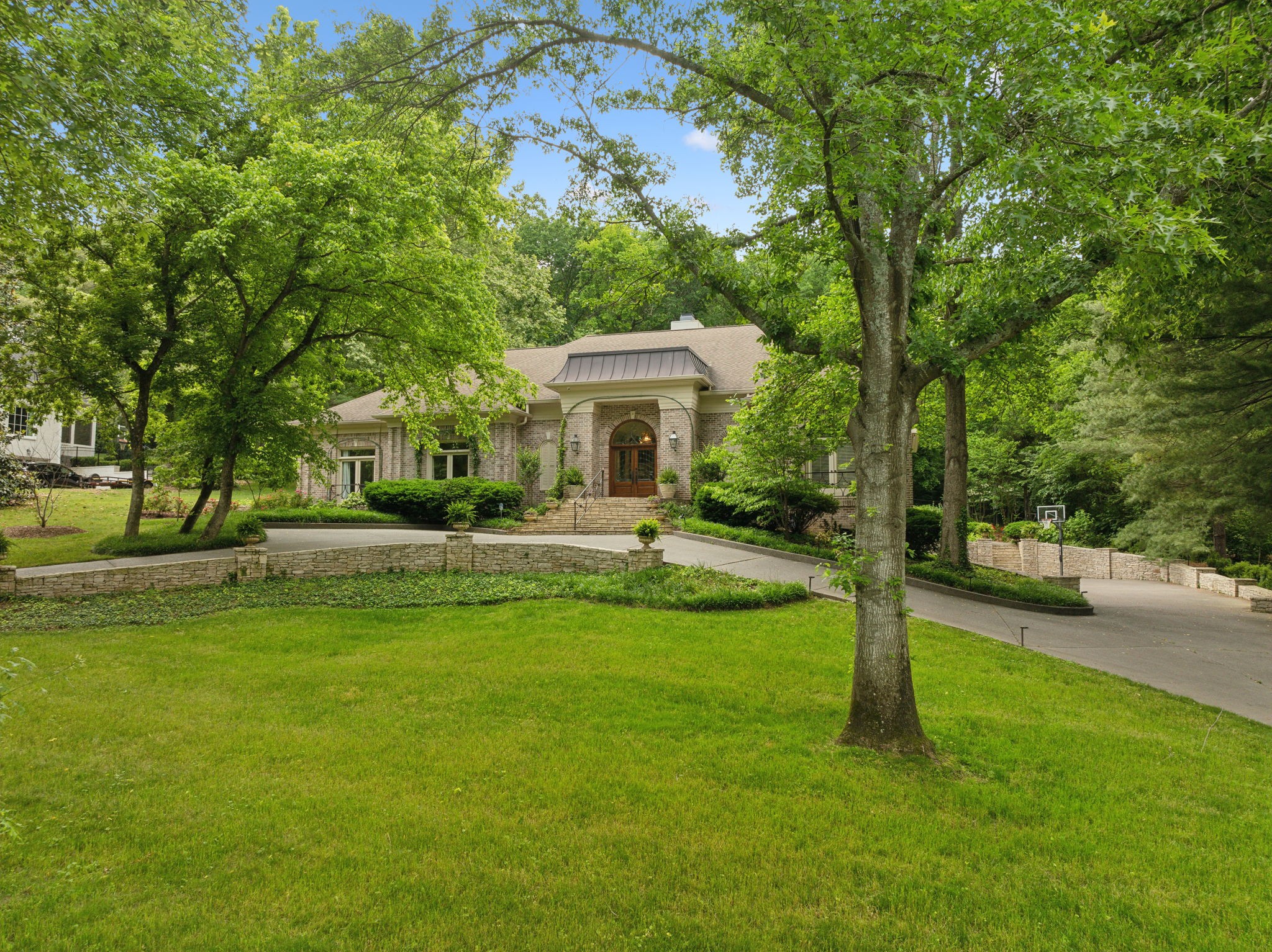 915 Calloway Dr