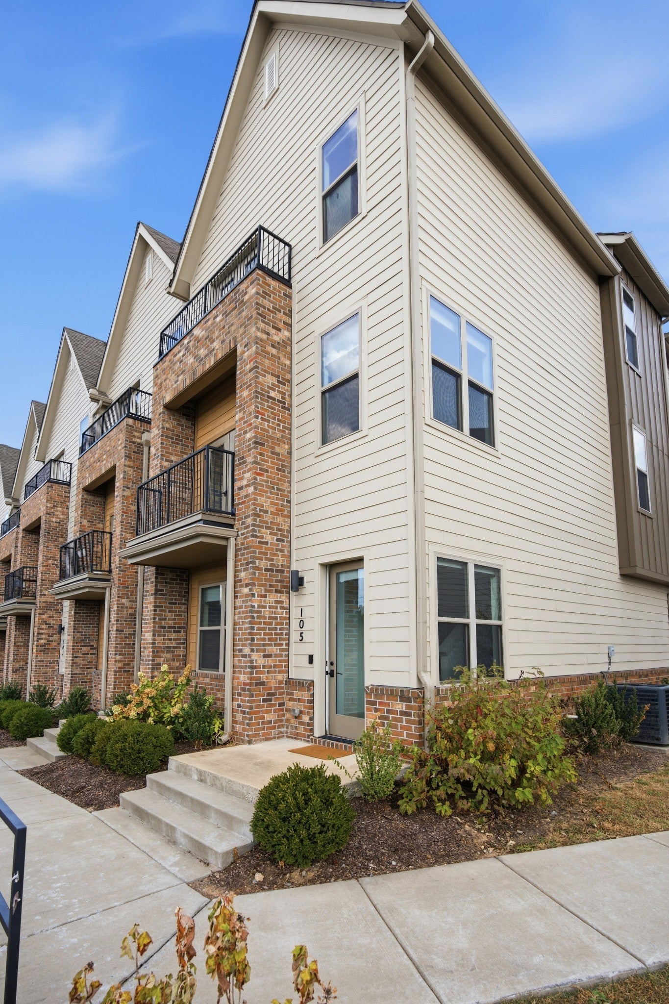 7341 Charlotte Pike 105