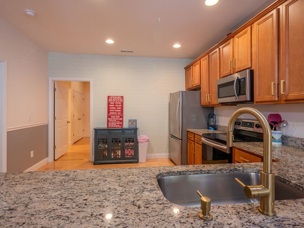 4470 Keith Street NW 203