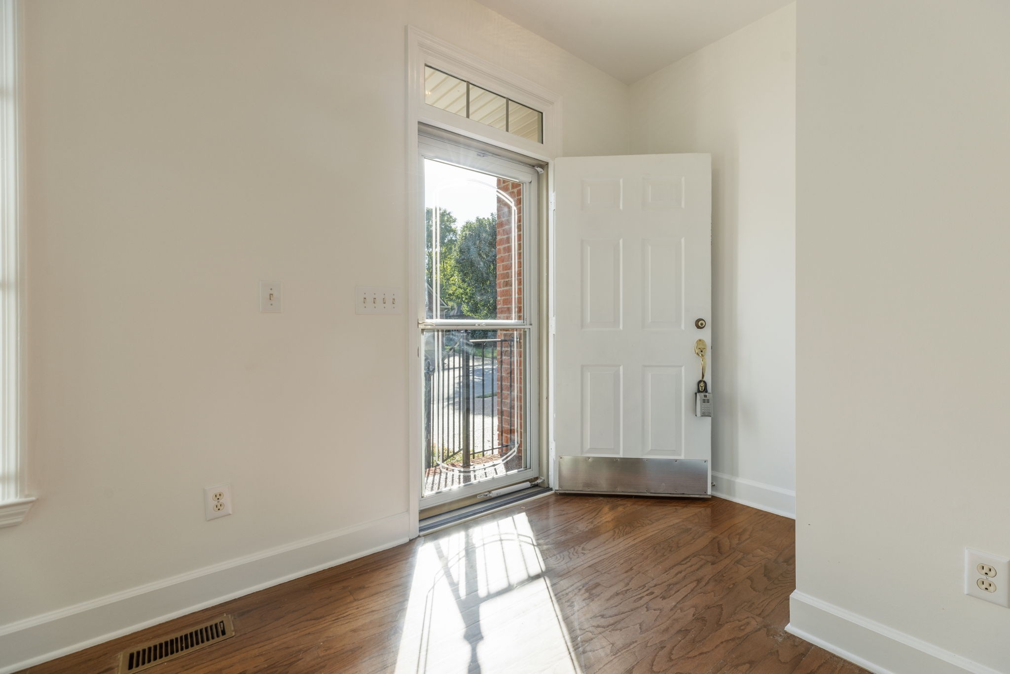 5361 Fredericksburg Way W