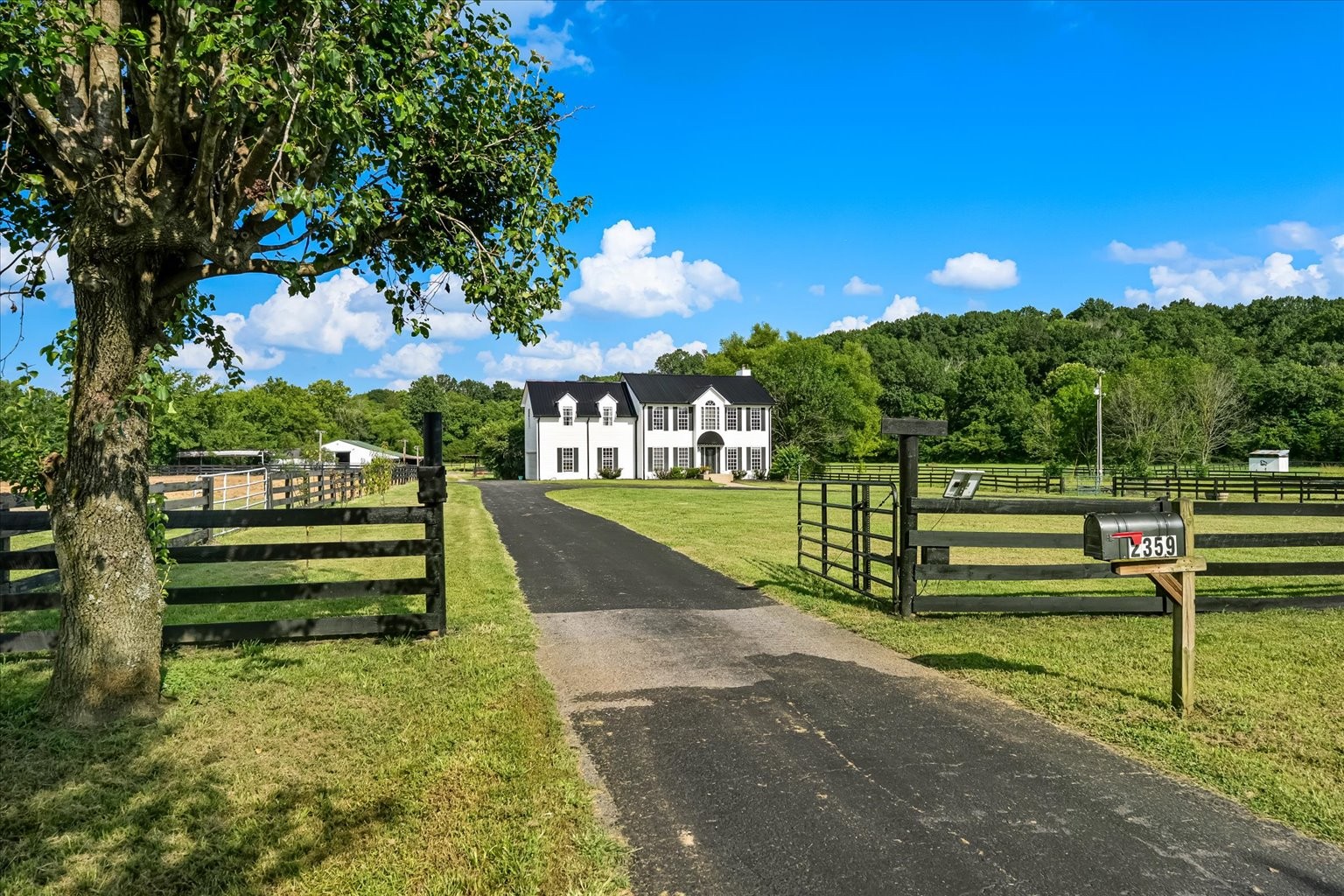 2359 Lewisburg Pike