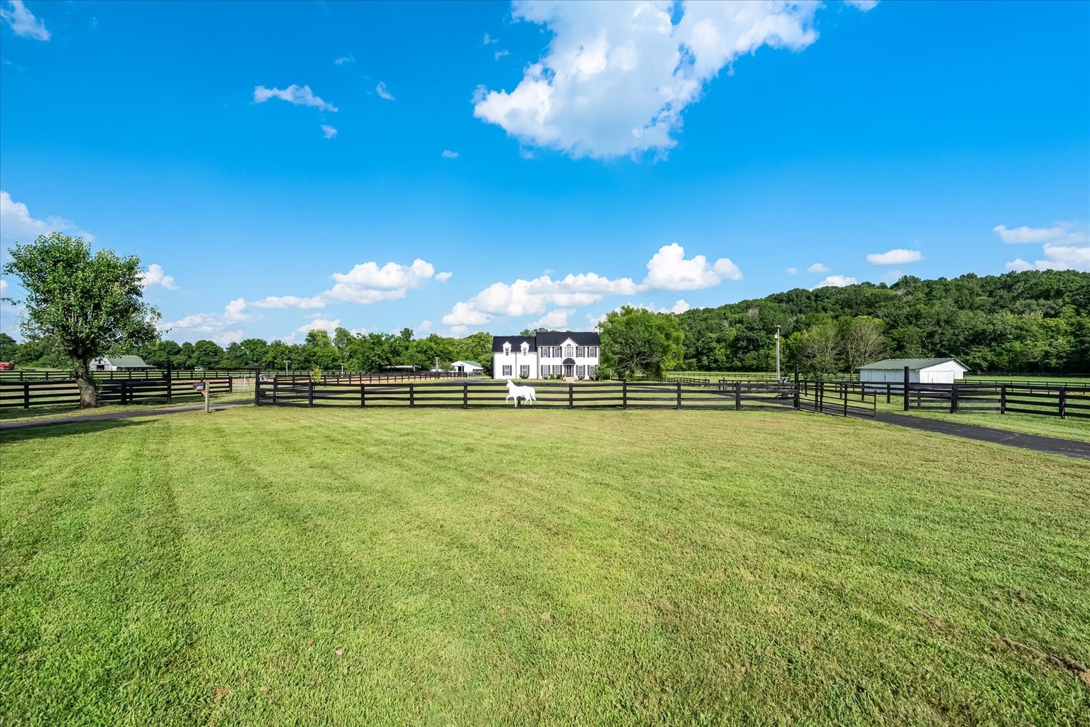 2359 Lewisburg Pike