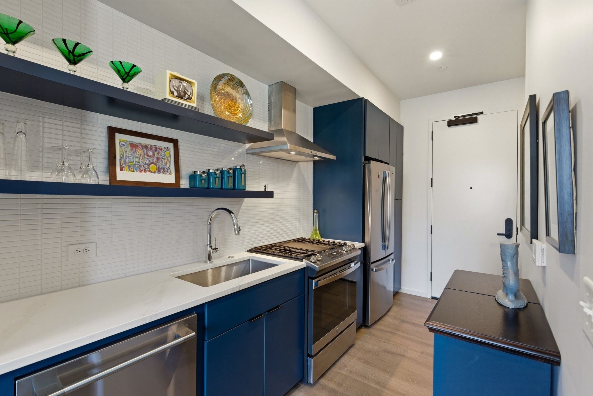 500 Merritt Ave 313